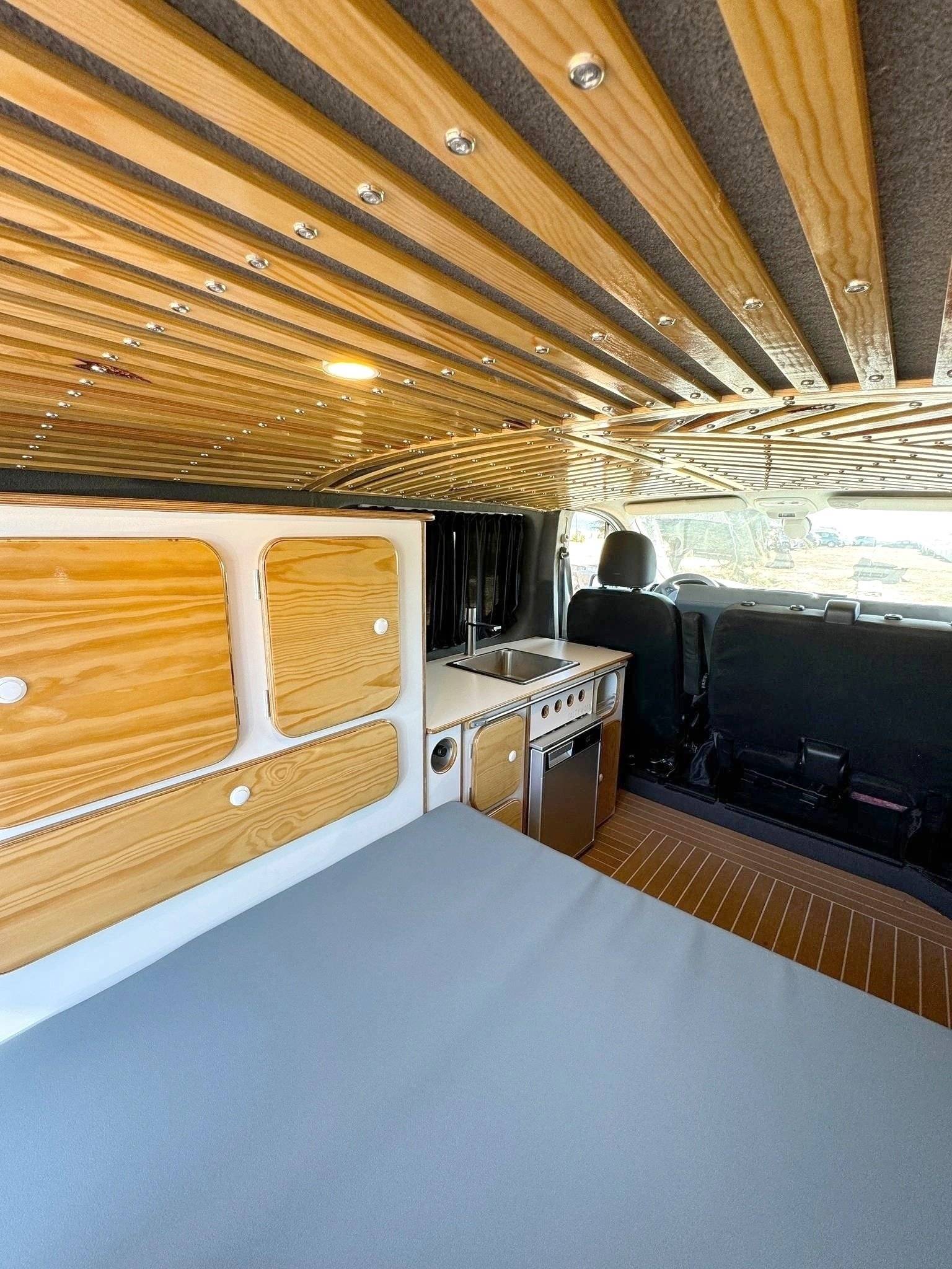 Berth Opel Vivaro - Yescapa