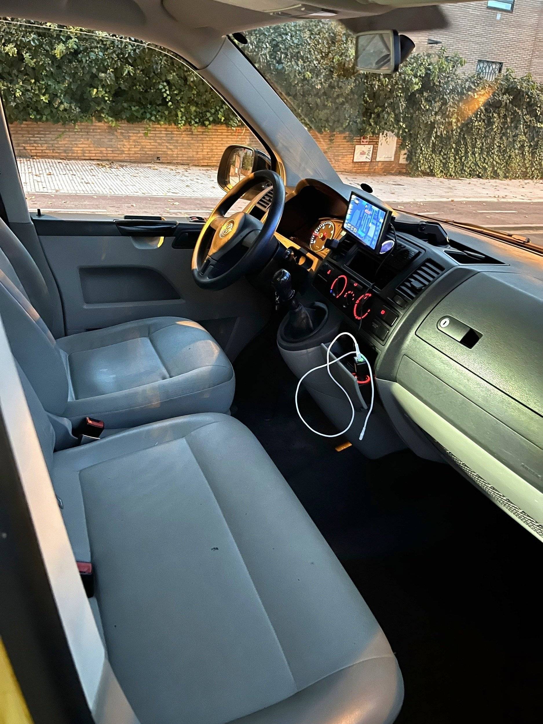 Volkswagen T5 2,0 l 102 ch