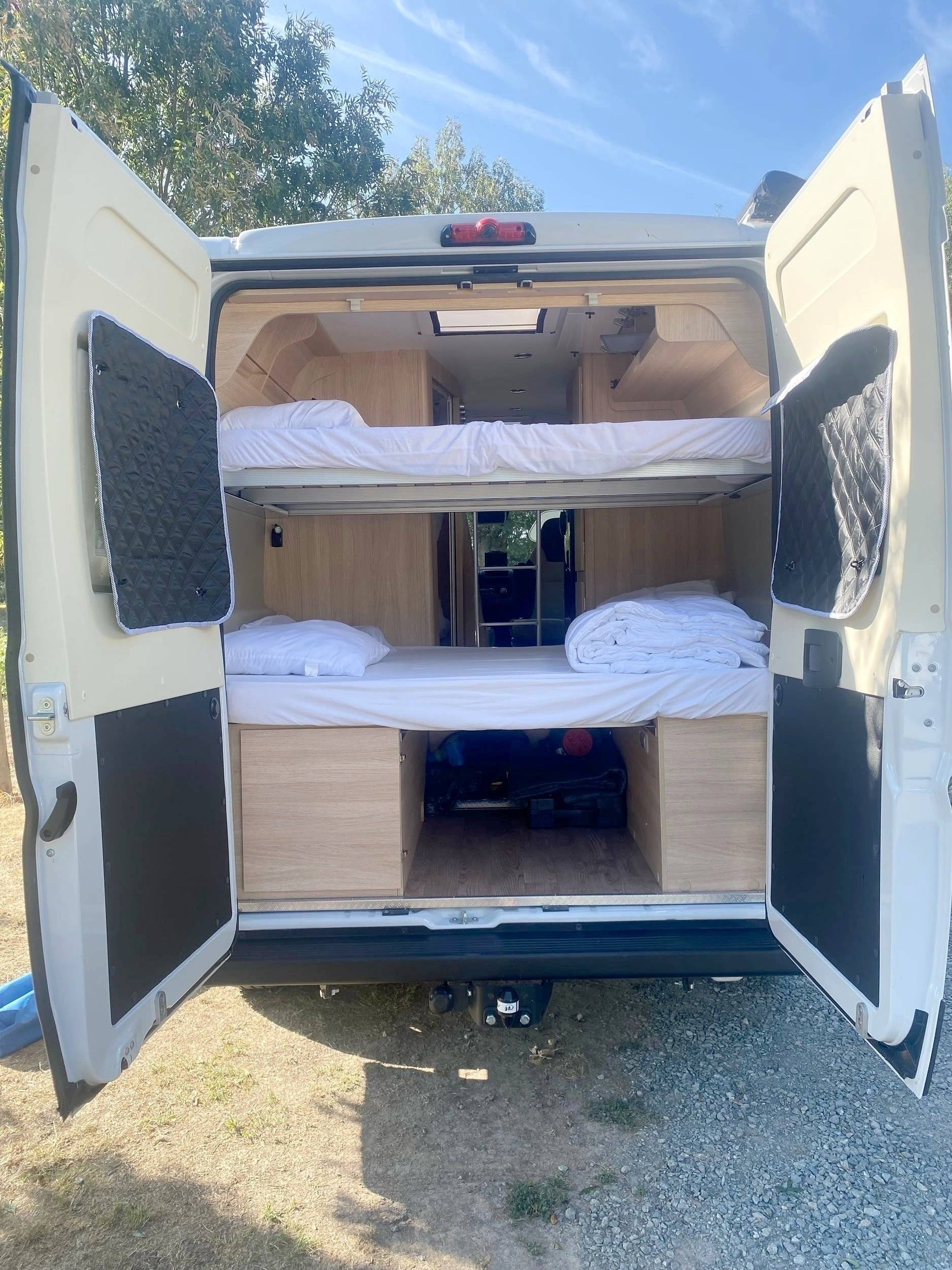 Couchages Citroën Jumper 2,0 l 110 ch - Yescapa