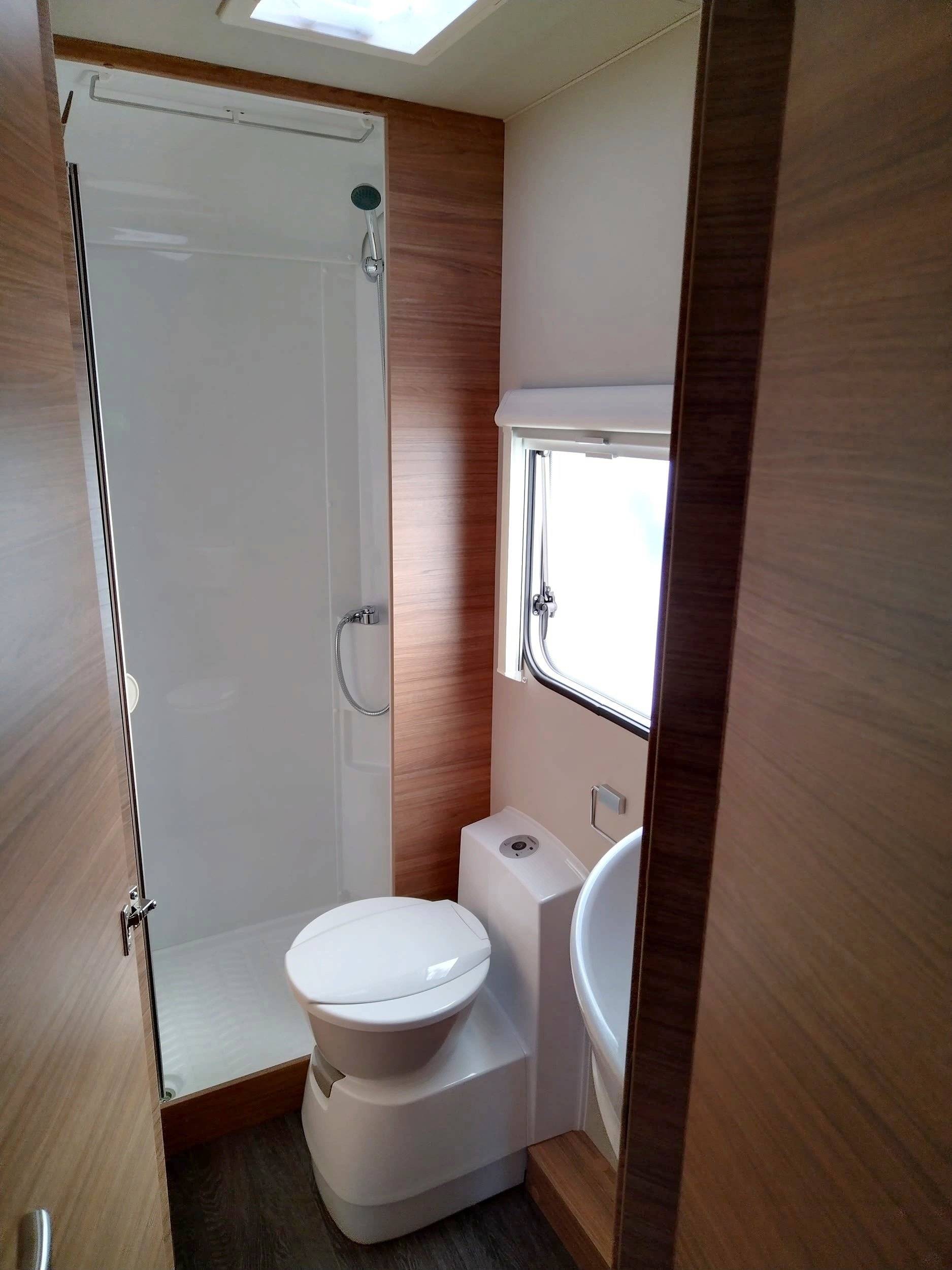 Weinsberg Carasuite 650 MF