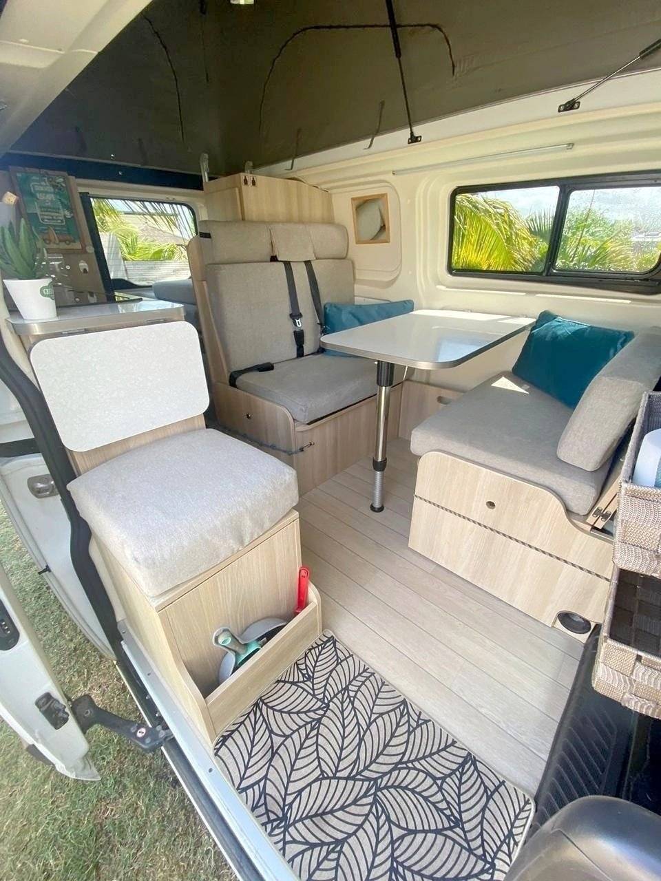 Rapido FORD TRANSIT CUSTOM