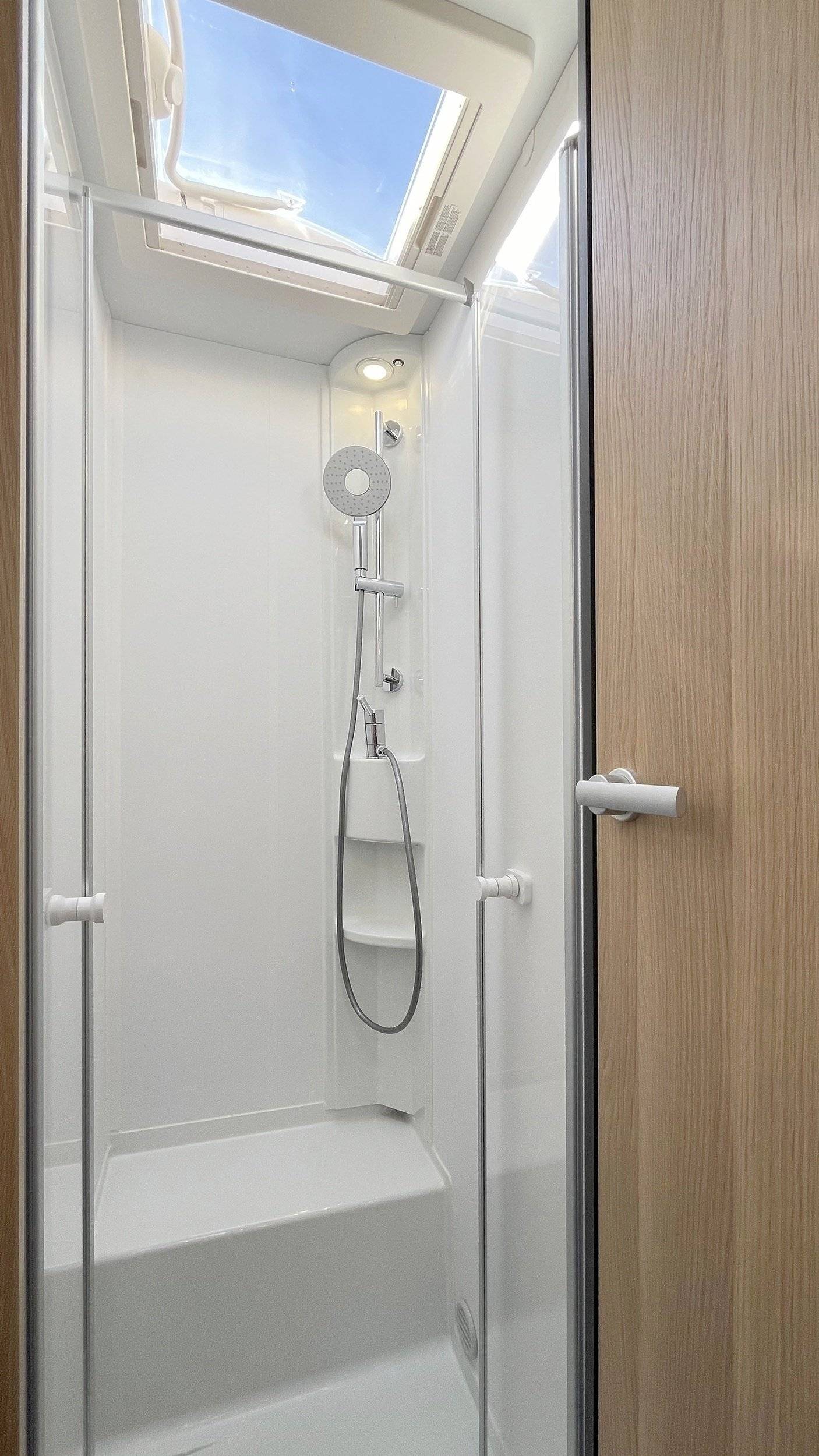 Adria Adria Matrix Axess 670 SL