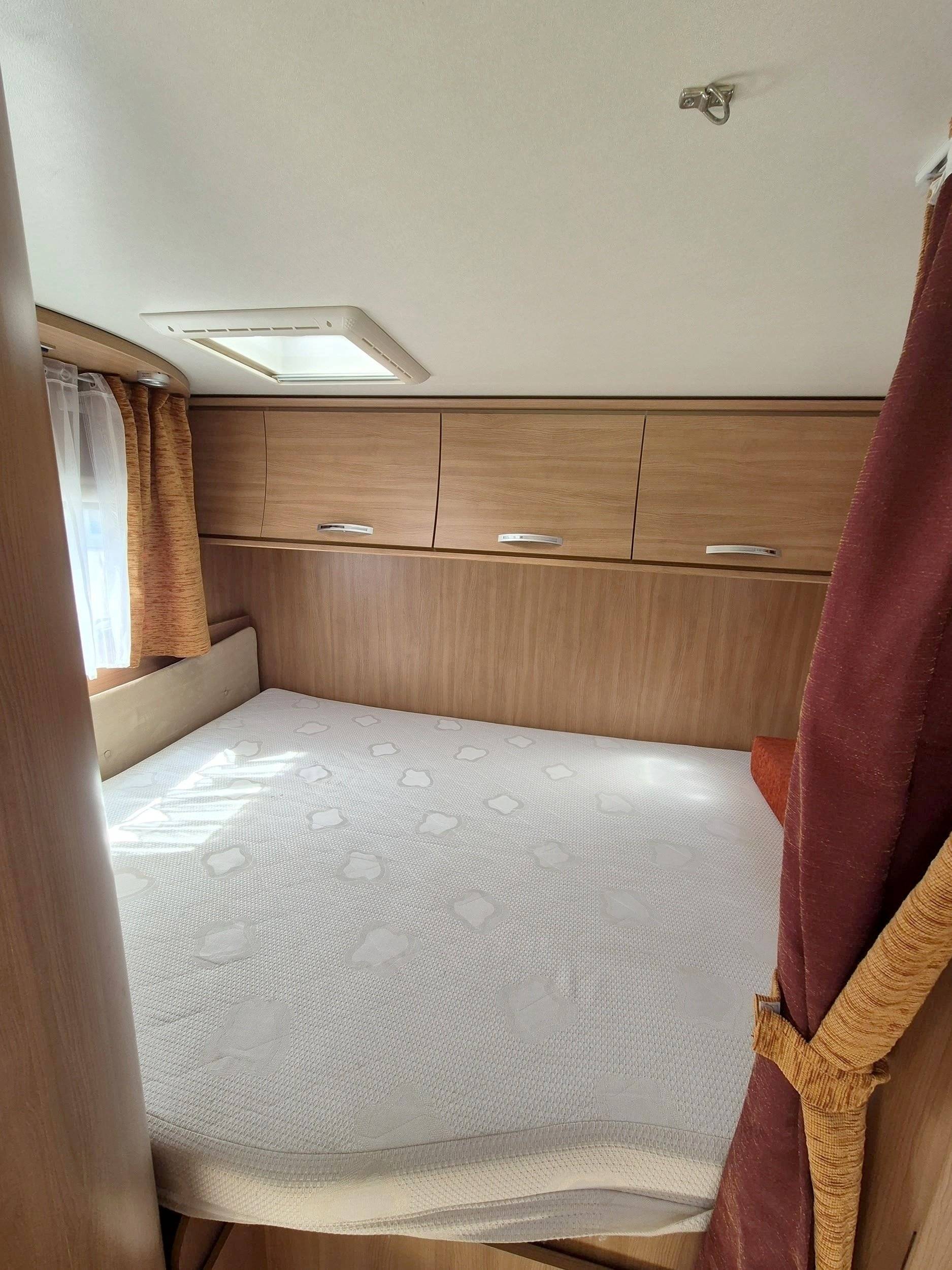 Plazas en cama Fiat Ducato 2,3 l Multijet 130 ch. - Yescapa