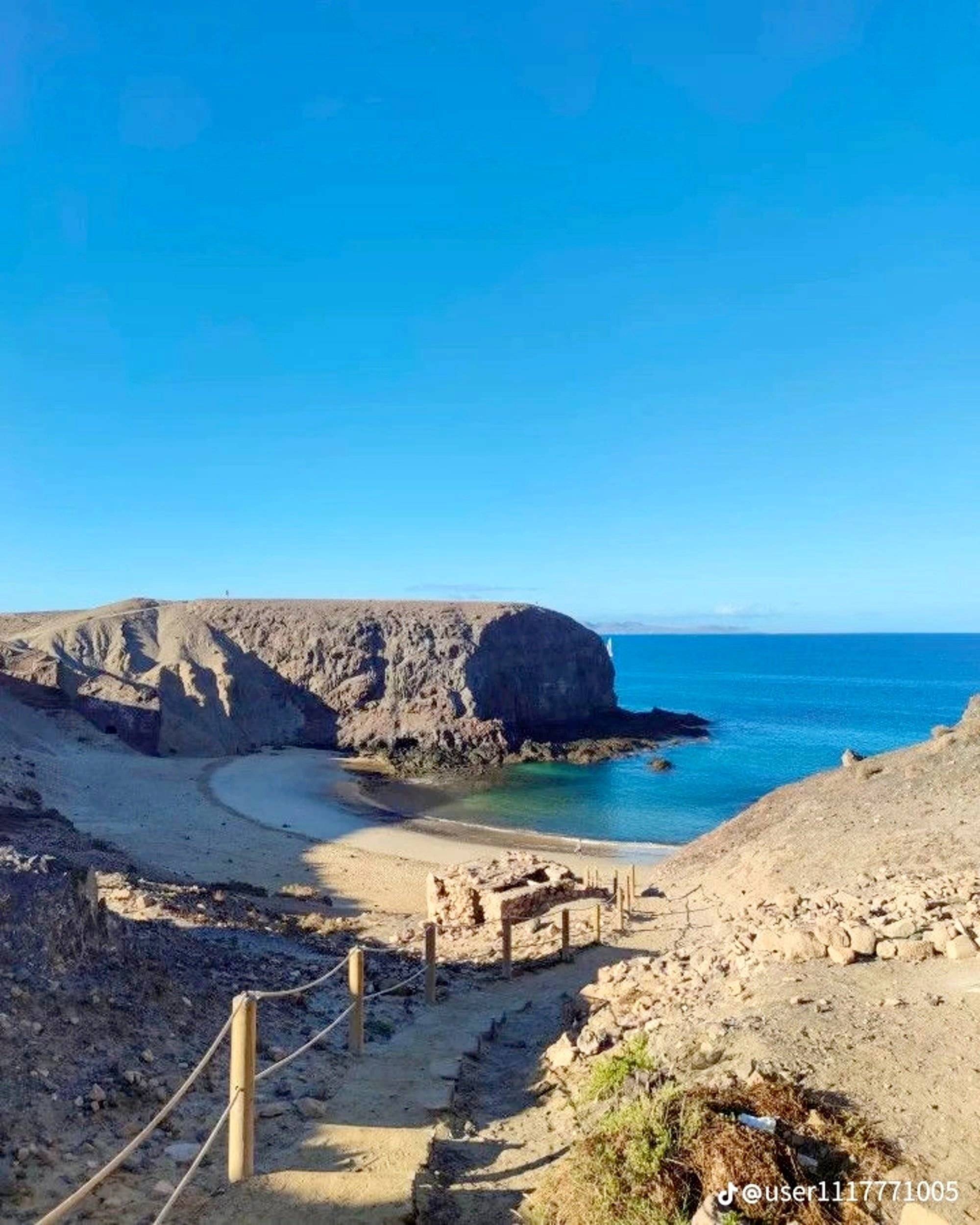 Alpes Camping-Car Vivaro 1,9 CDTI 100ch