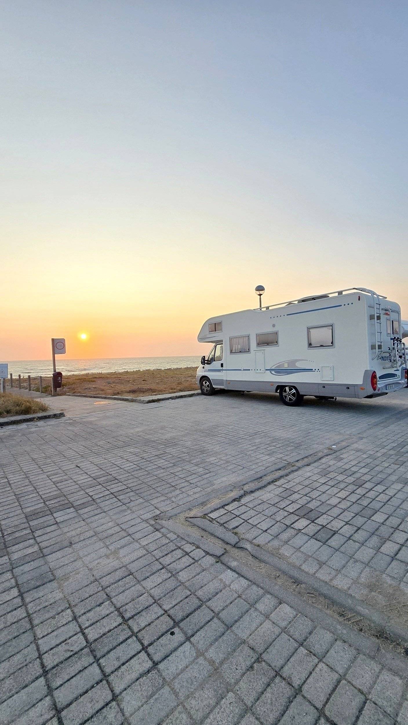 Adria Adriatik 655 sp coral 2.8