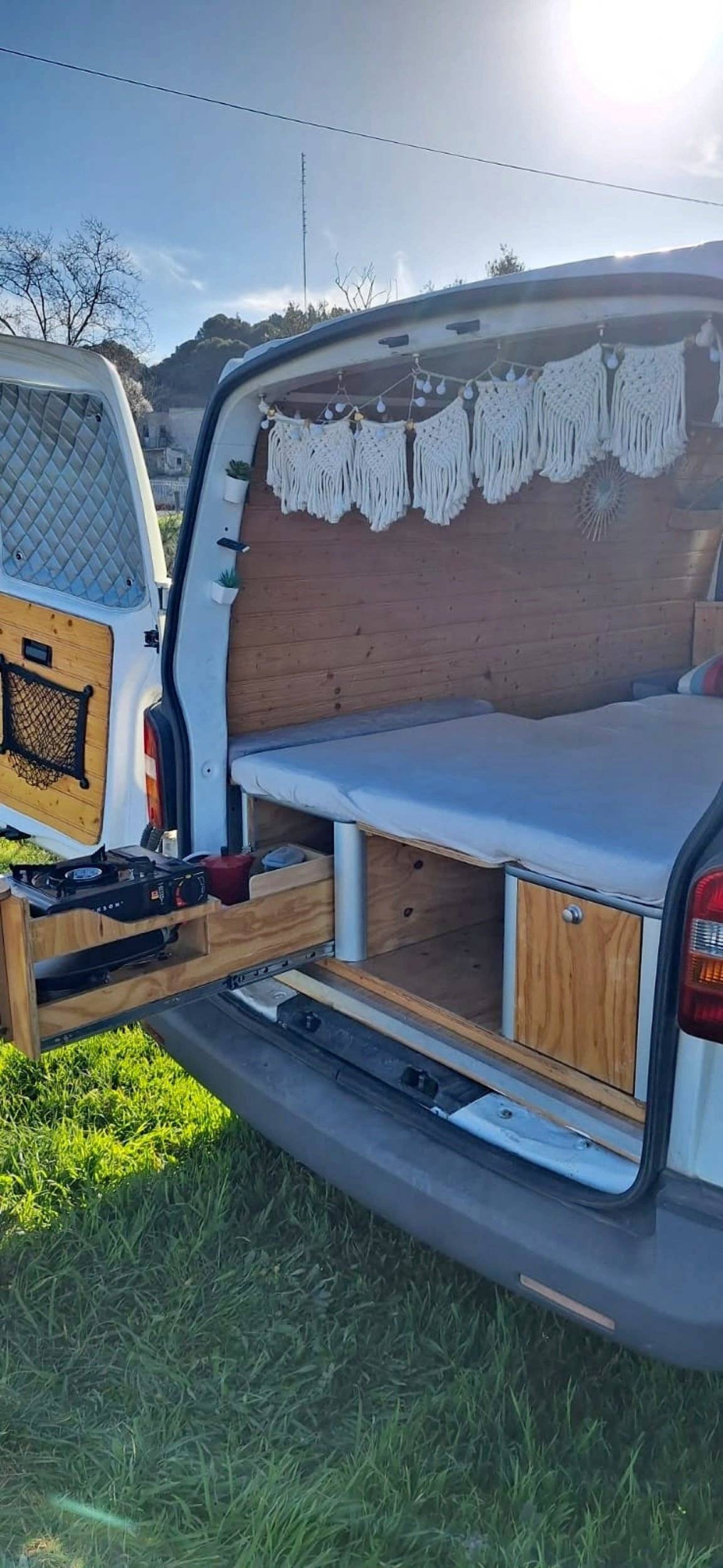 Essecke Volkswagen T5 1,9 l 102 ch - Yescapa