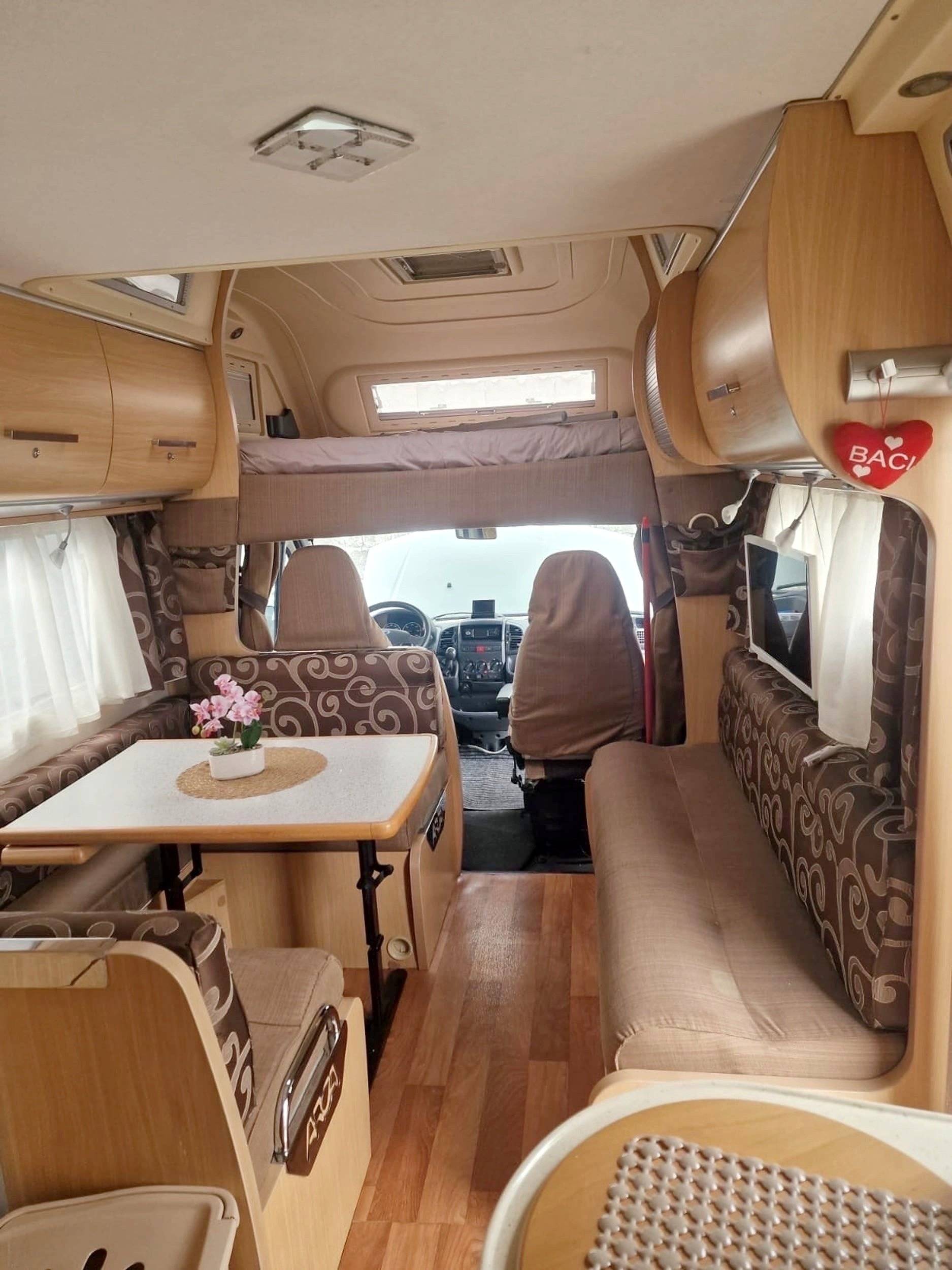 Comedor Fiat Ducato 2.8 JTD - Yescapa