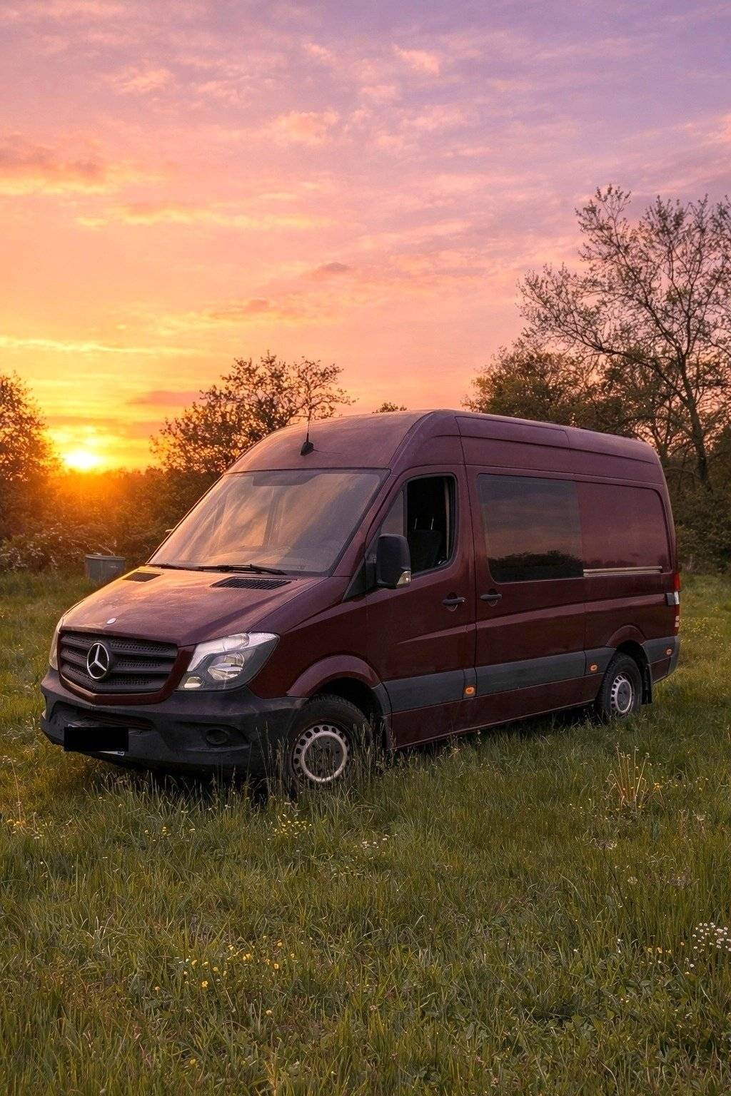 Vista del vehículo ángulo delantero Mercedes Sprinter 2,14 l 163 ch - Yescapa