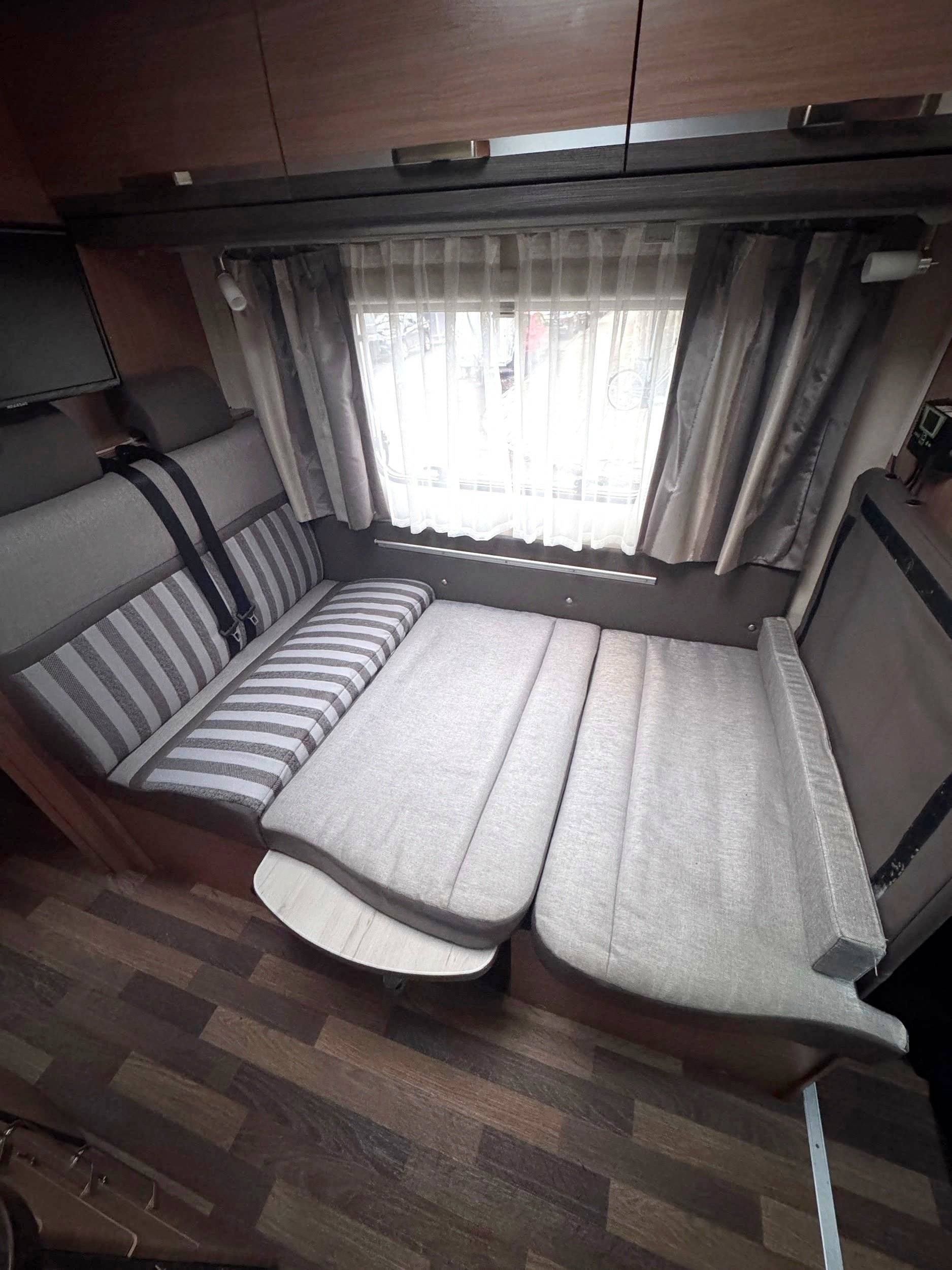 Knaus 600 Dkg Sky Traveller