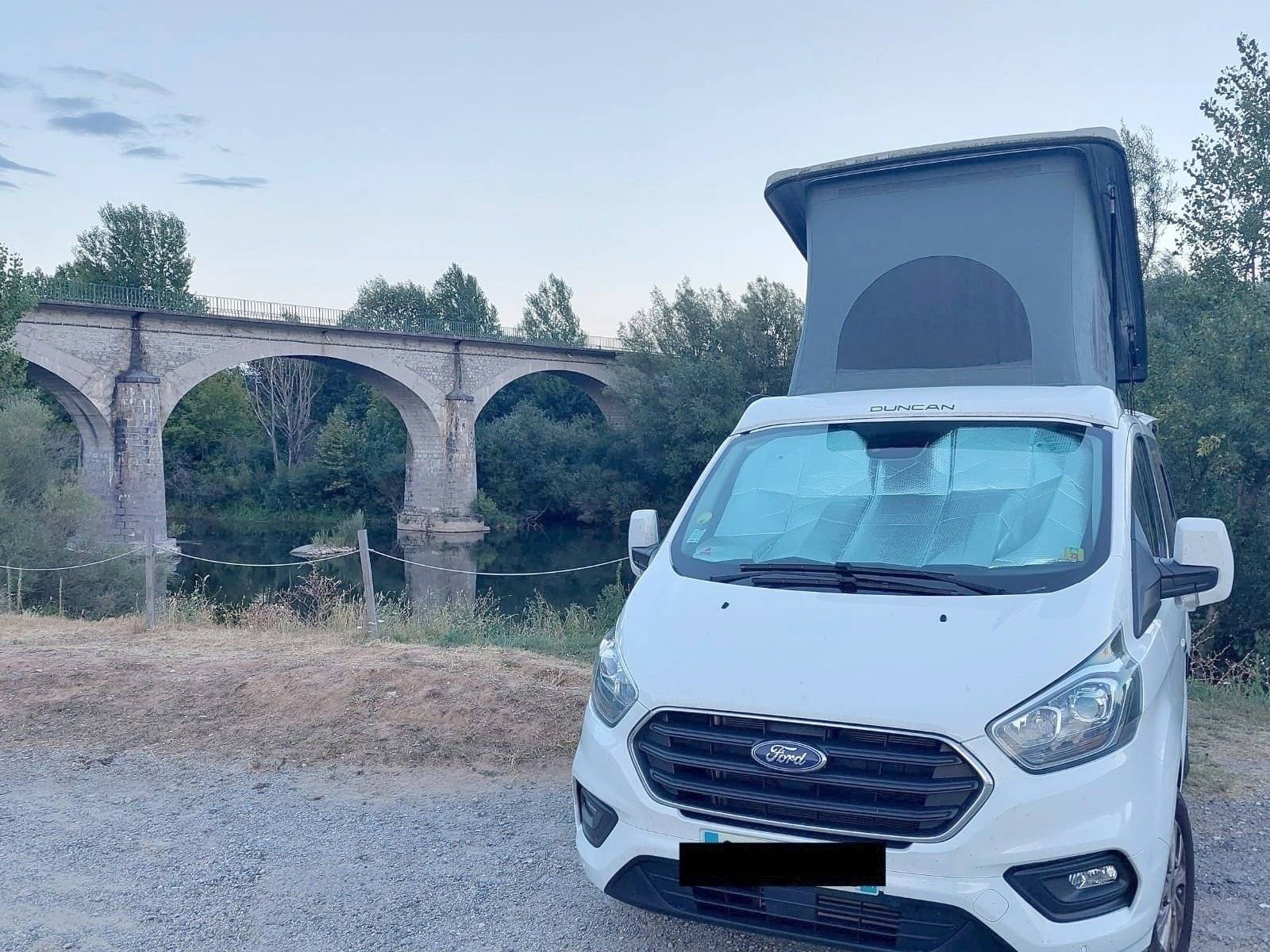 Karmann Mobil Ford Transit Custom