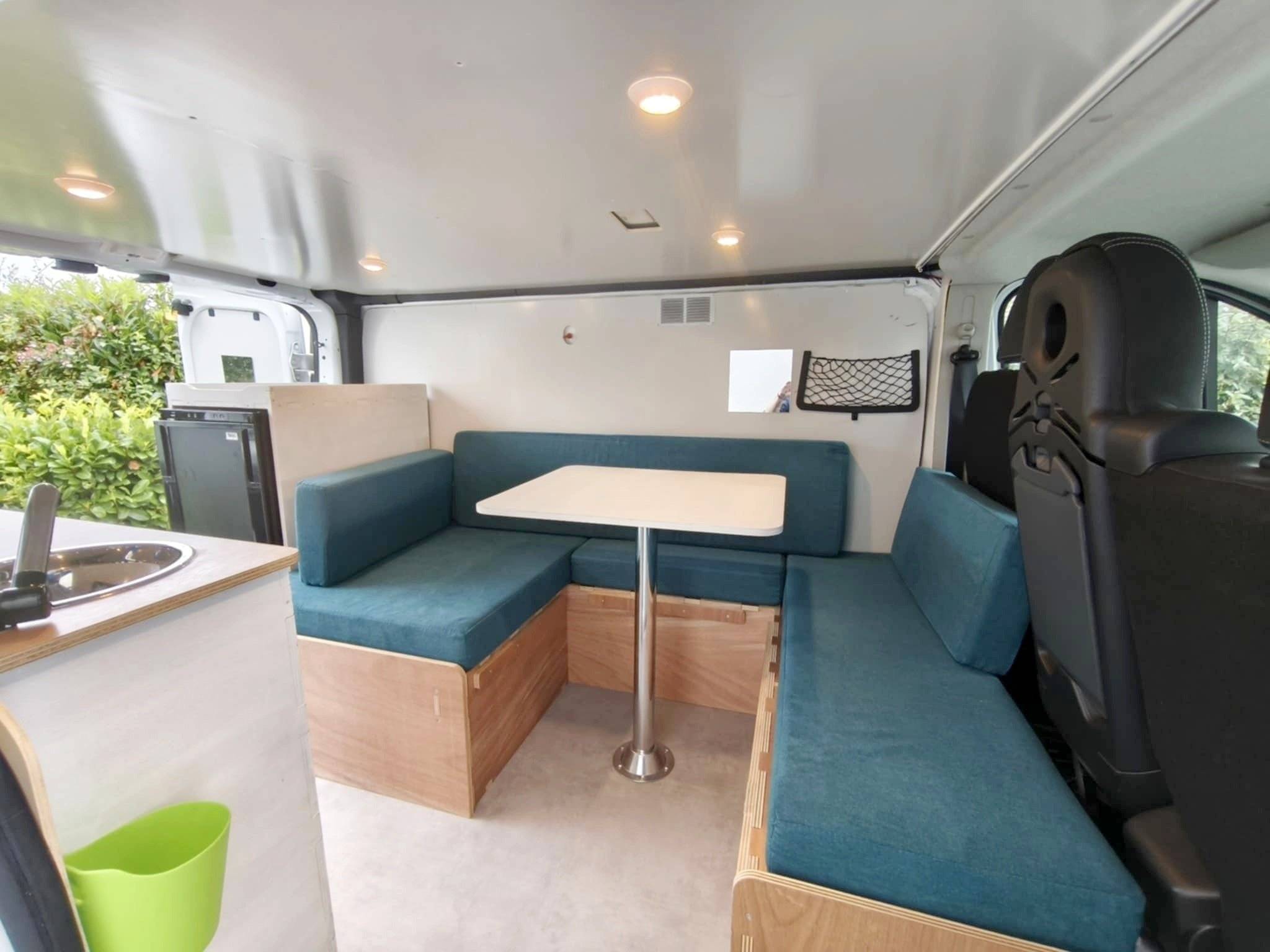 Comedor Renault Trafic - Yescapa