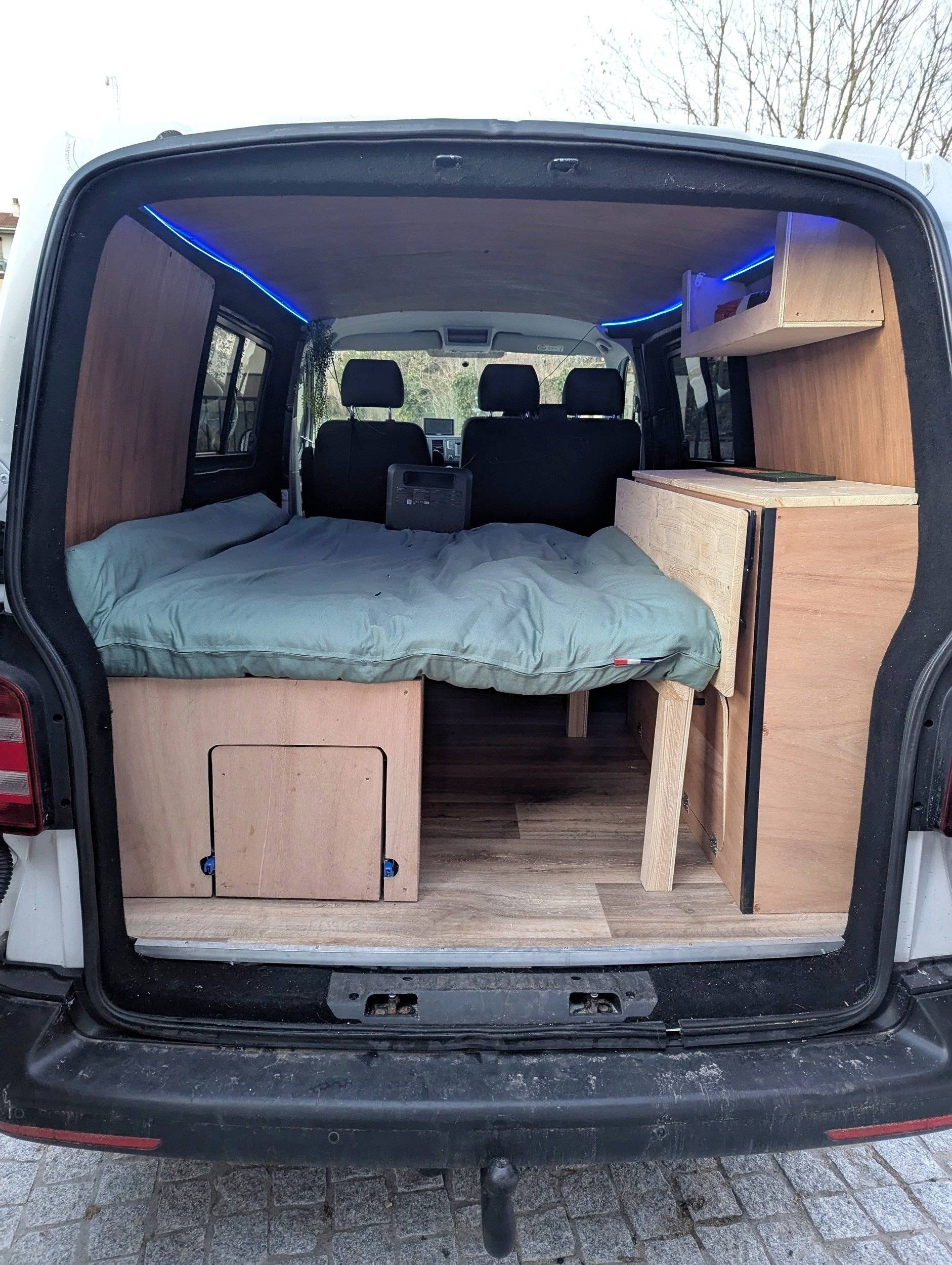 Letti Volkswagen T6 2,0 l 102 ch - Yescapa