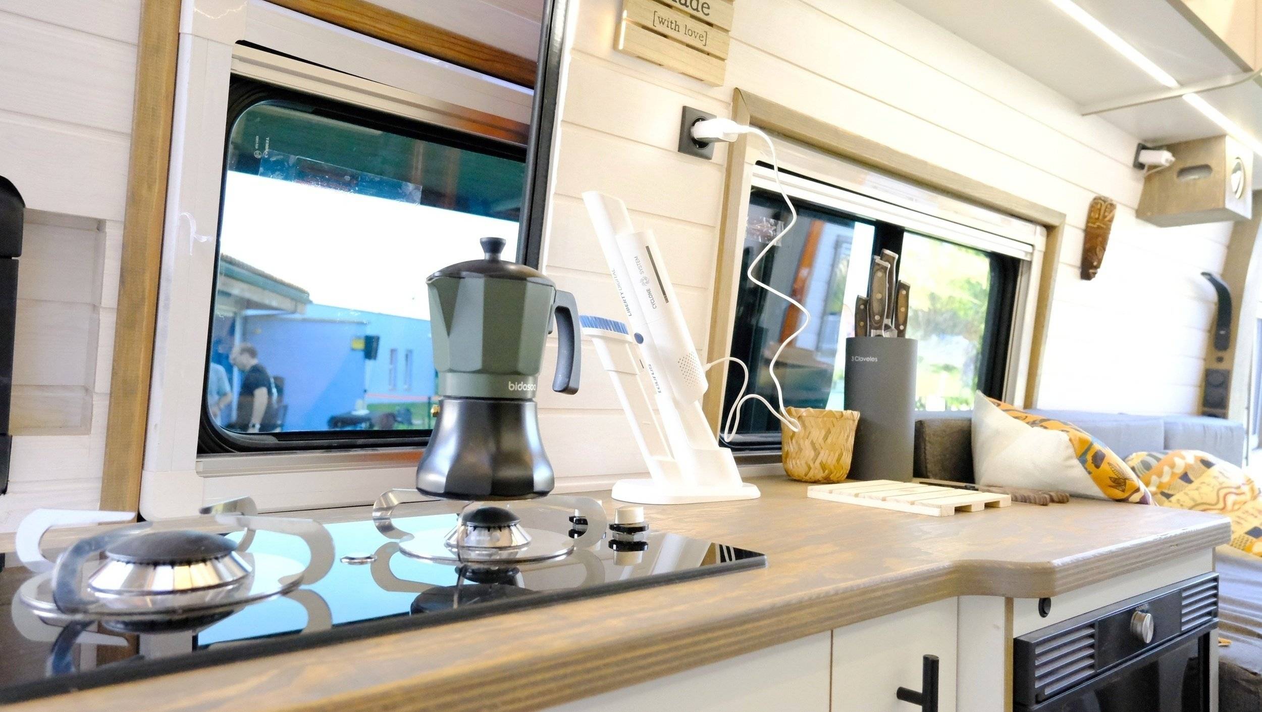 TGE3 180CV L4H4 4X4 MAN