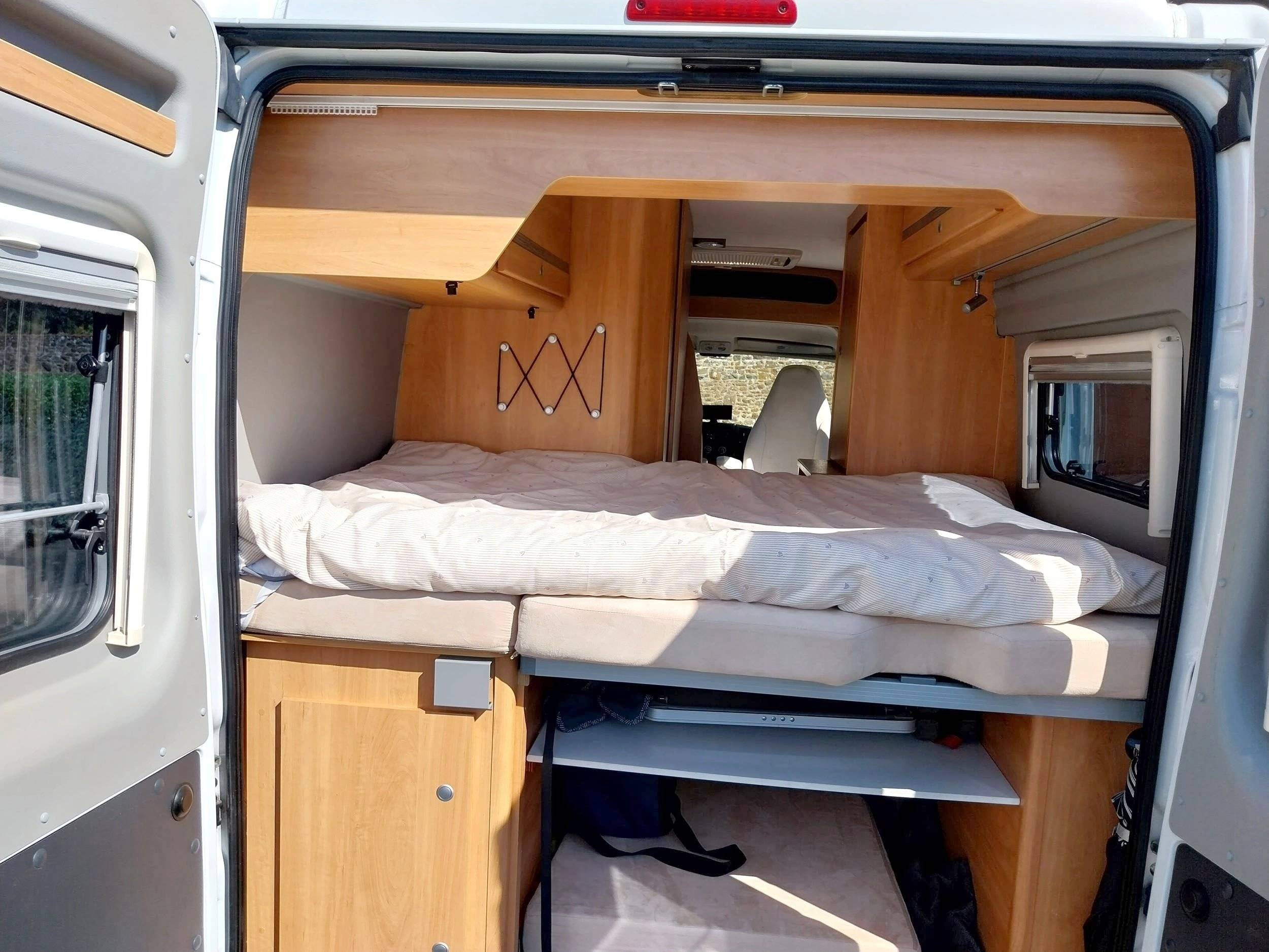 Couchages Citroën Jumper 2,2 l 130 ch - Yescapa