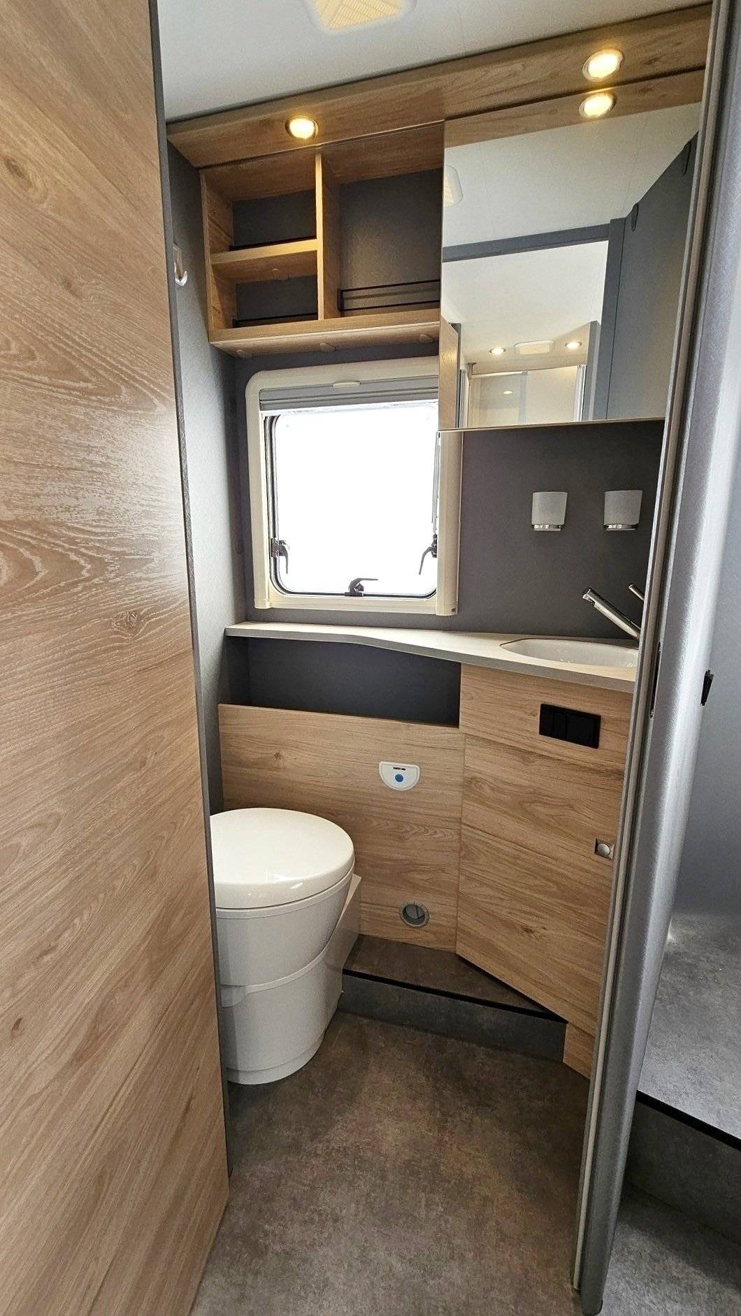 Dethleffs T 7052 DBM