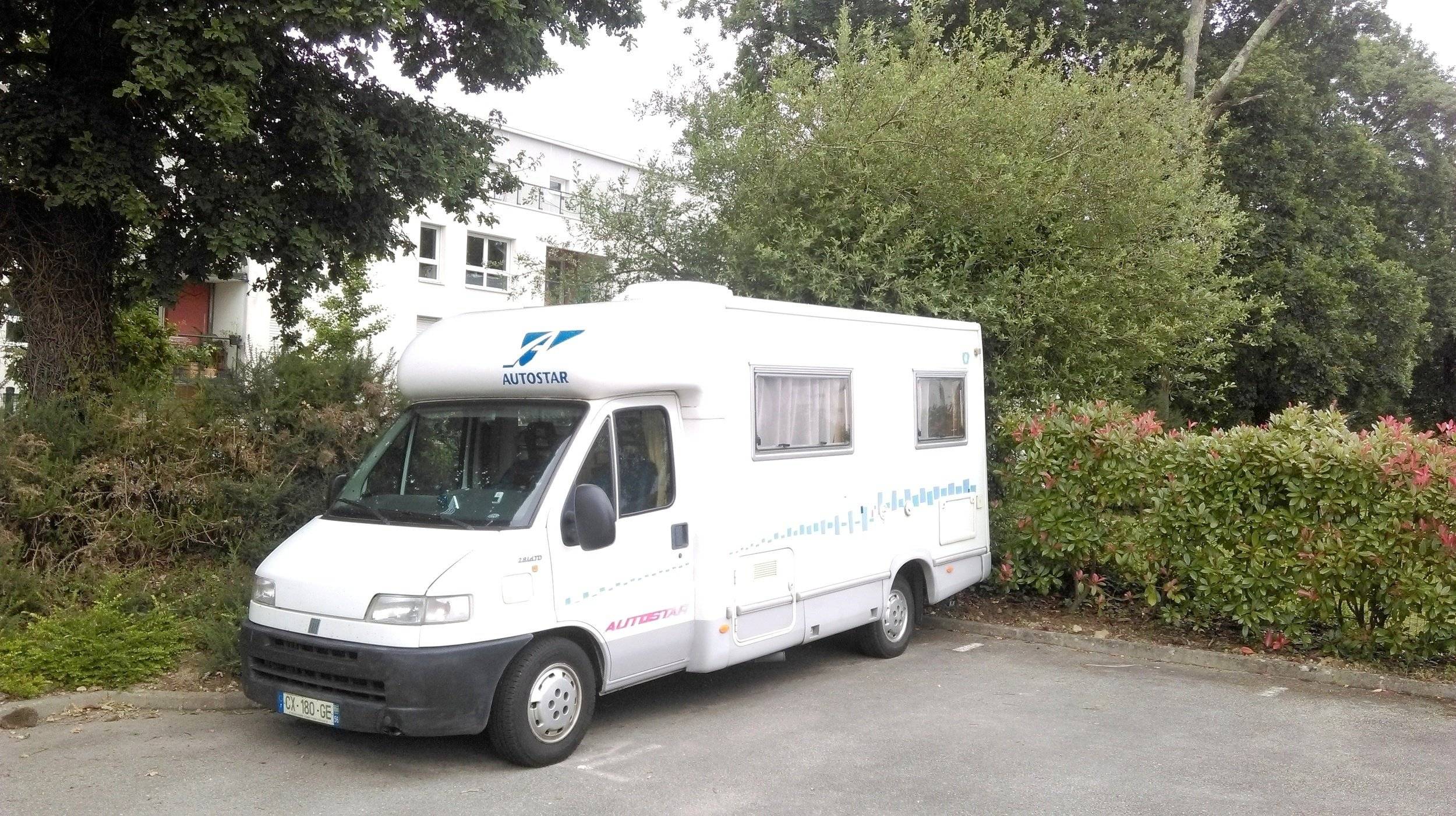 Voorkant 3/4 Fiat ducato 2,8l 122ch - Yescapa