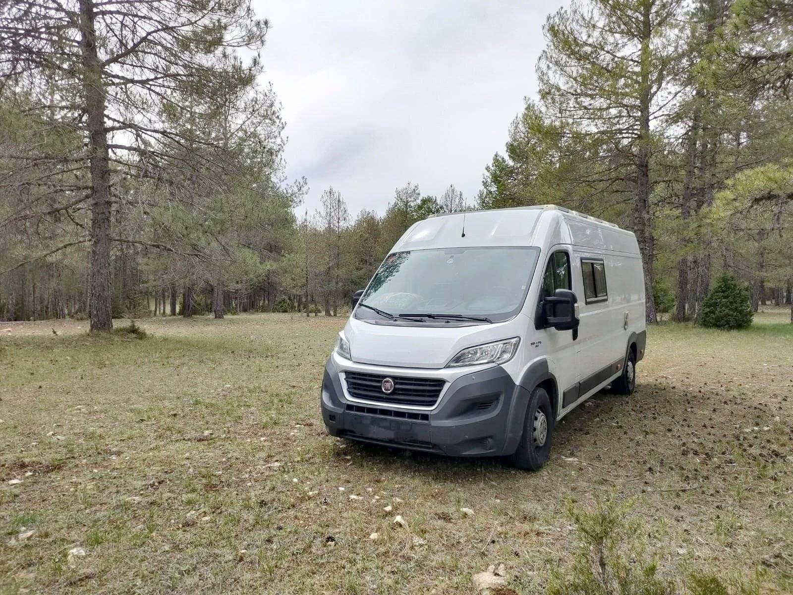 Voorkant 3/4 Fiat Ducato Multijet 2.3 150cv - Yescapa