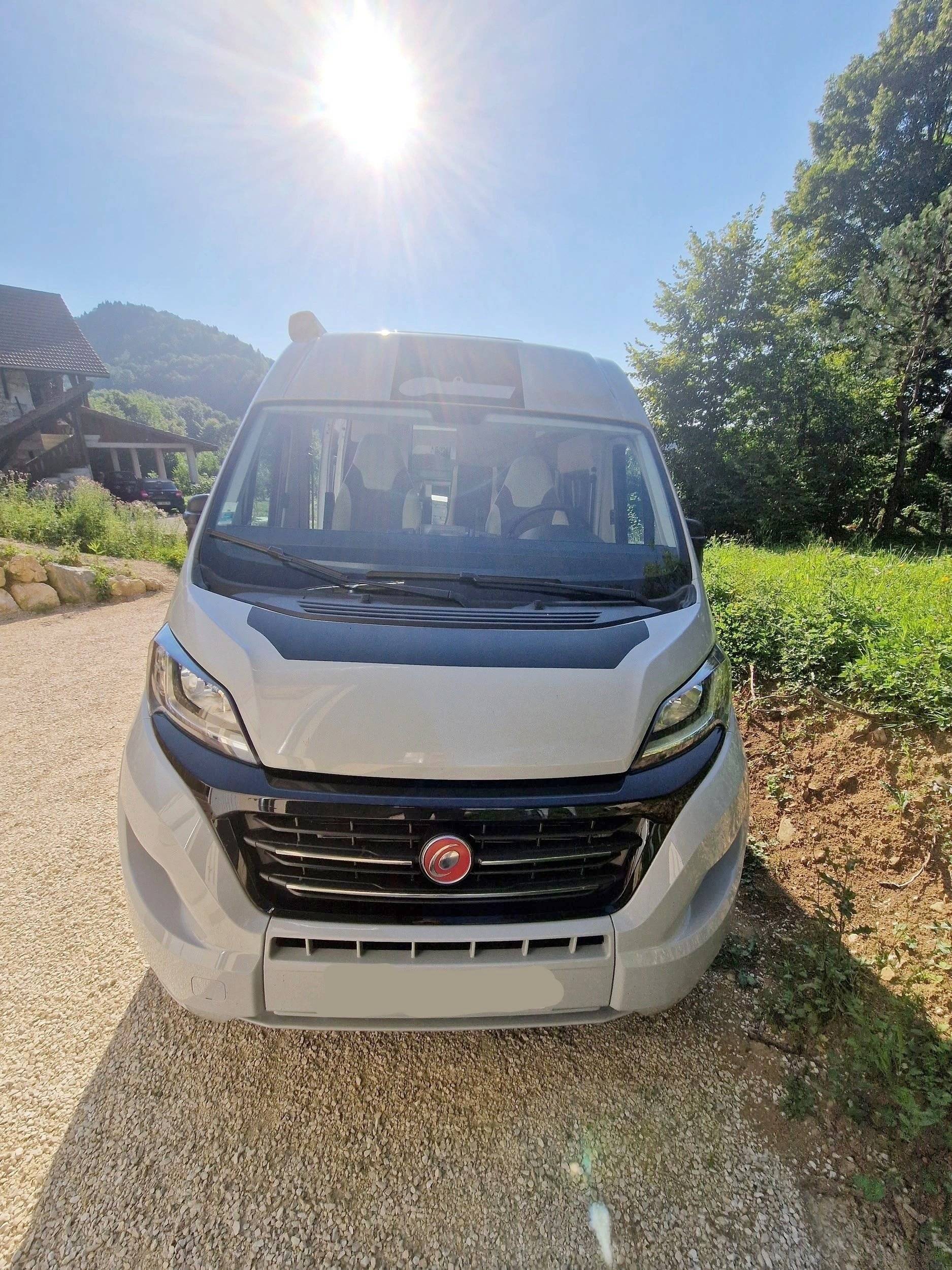 Challenger V210 road edition