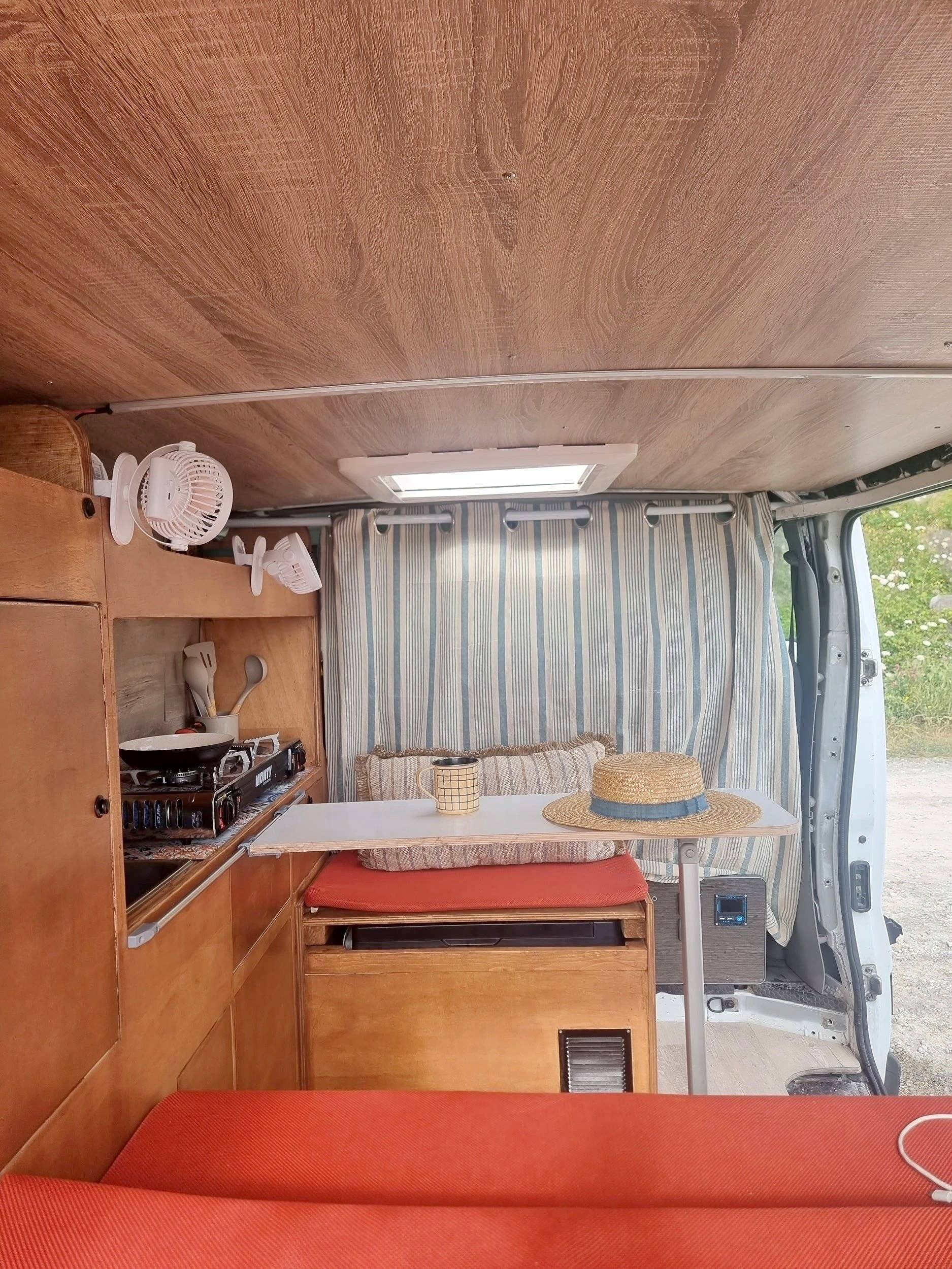 Renault Vivaro 2,5L 147 CV