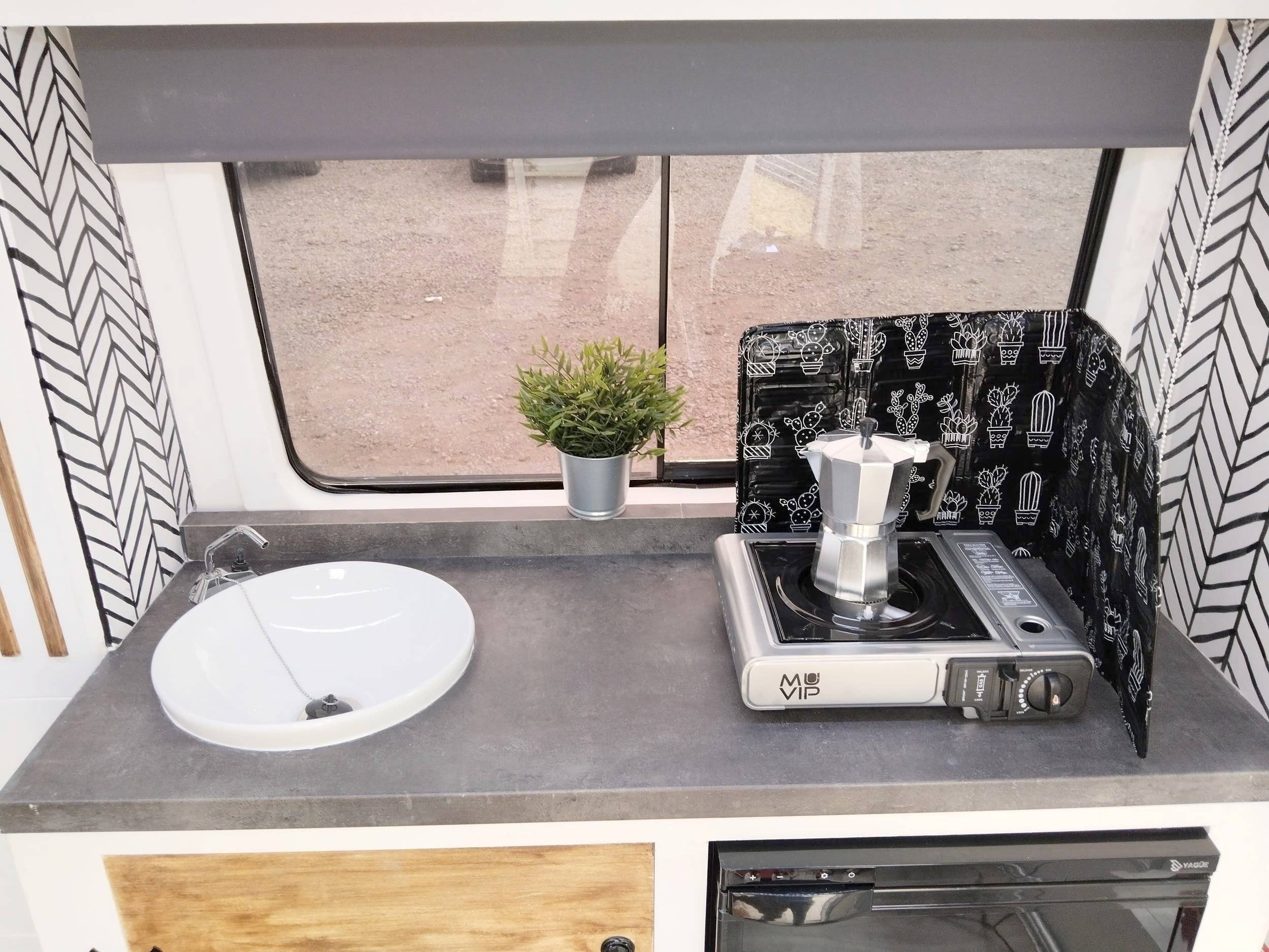 Kochnische Iveco Daily 2.3 - Yescapa