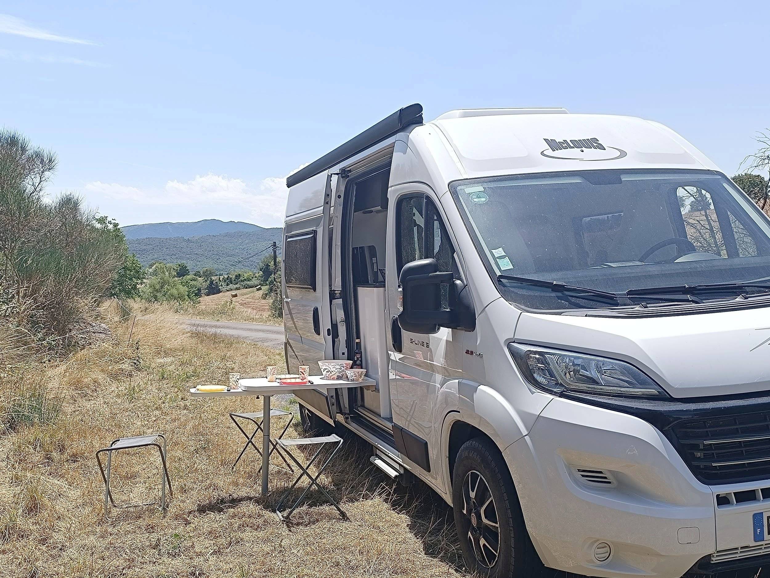schräge Vorderansicht Fiat Fiat ducato - Yescapa