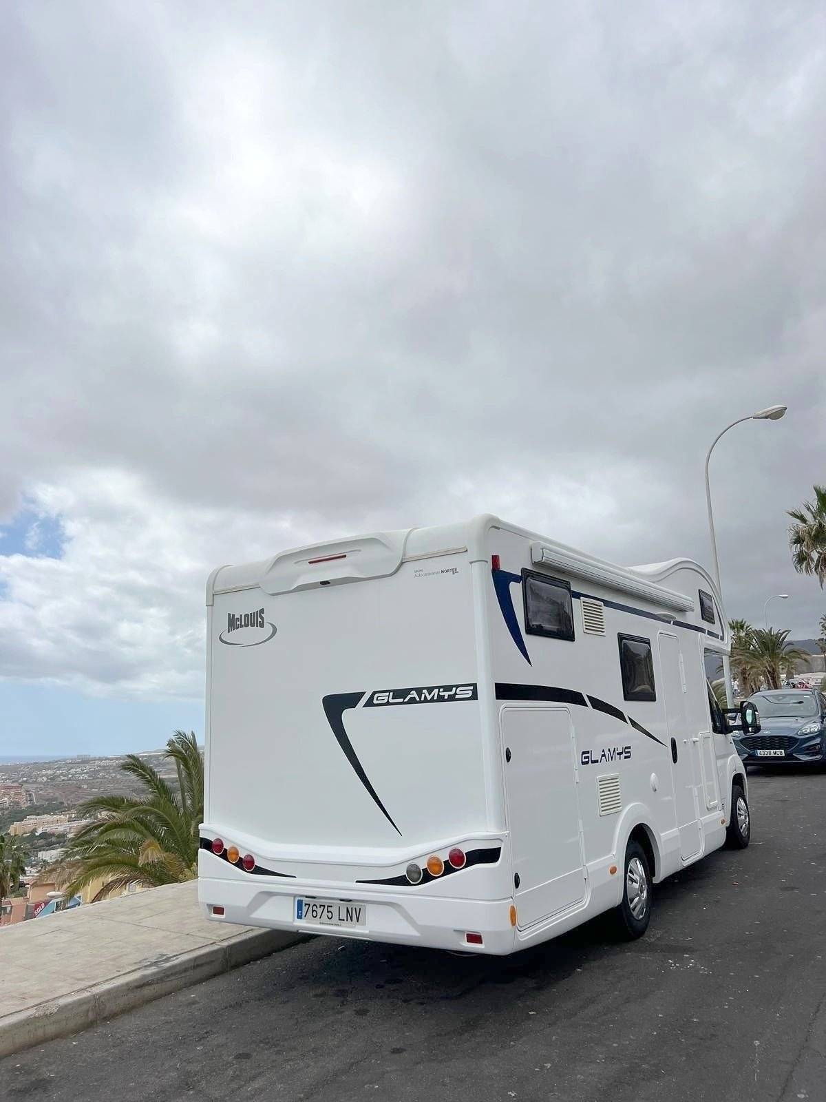 Mclouis McLouis Glamys