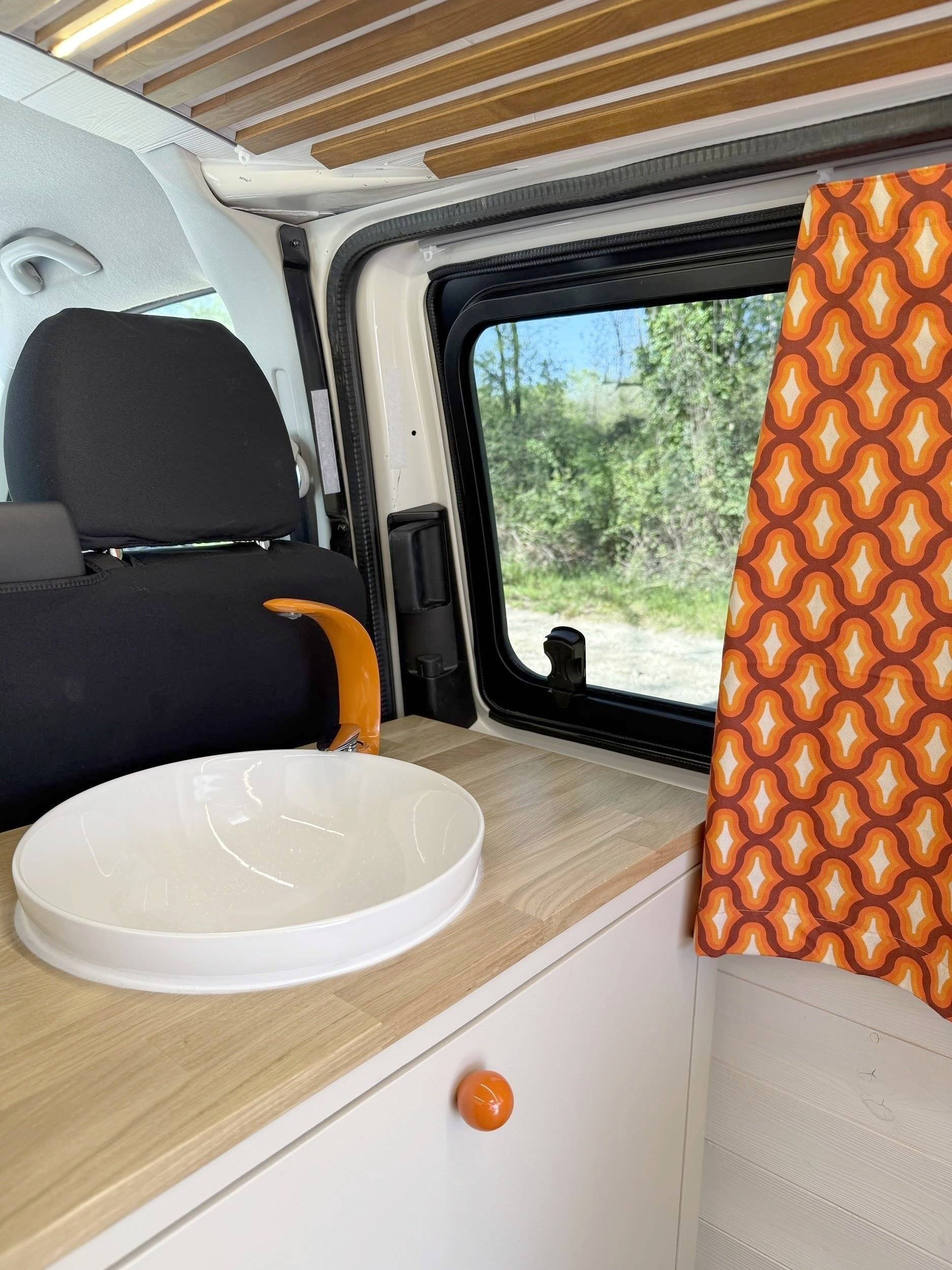 Volkswagen T6 2 l TDI 150 ch