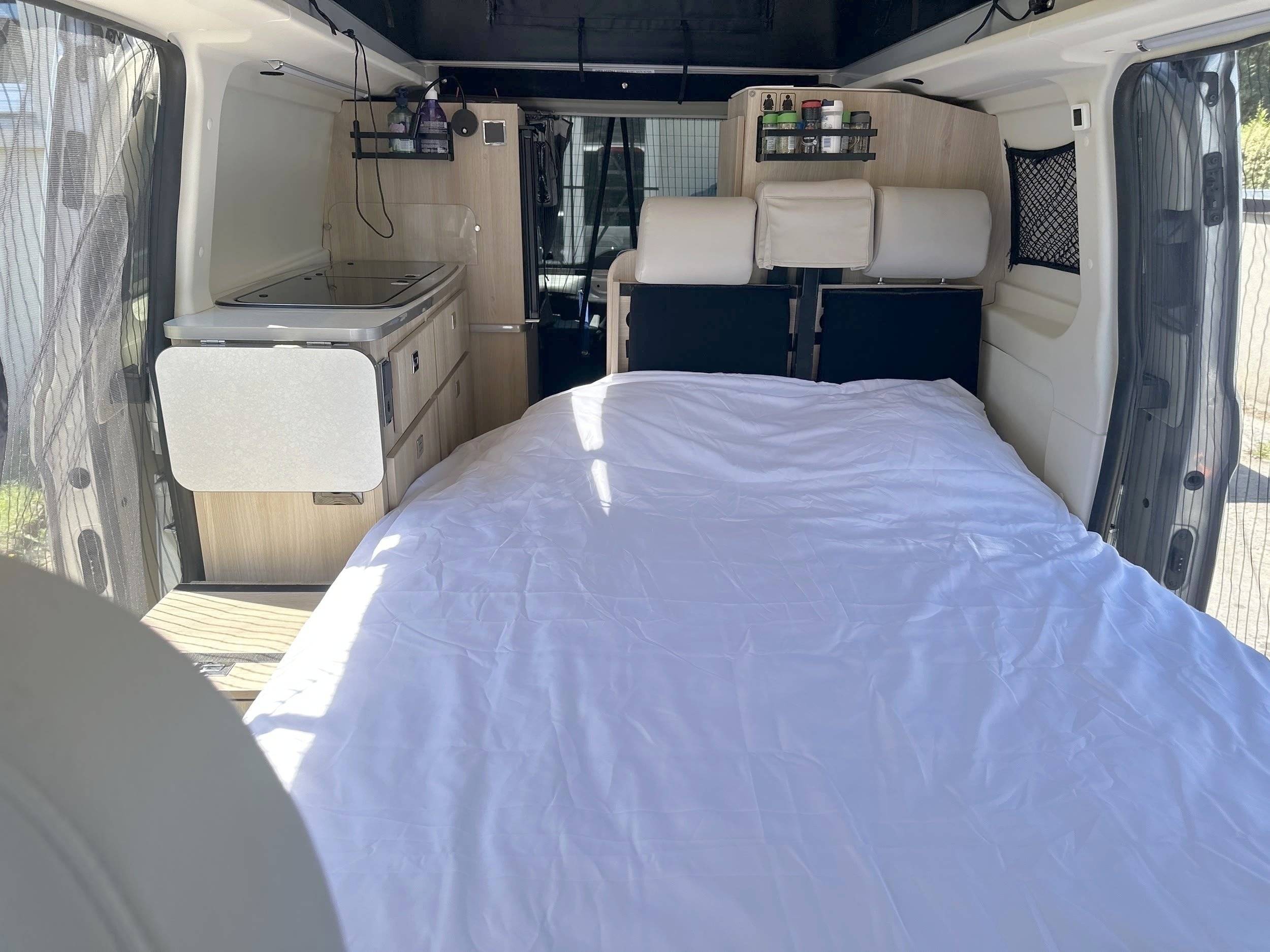 Schlafplätze Ford Transit Custom 2,0 l 130 ch - Yescapa
