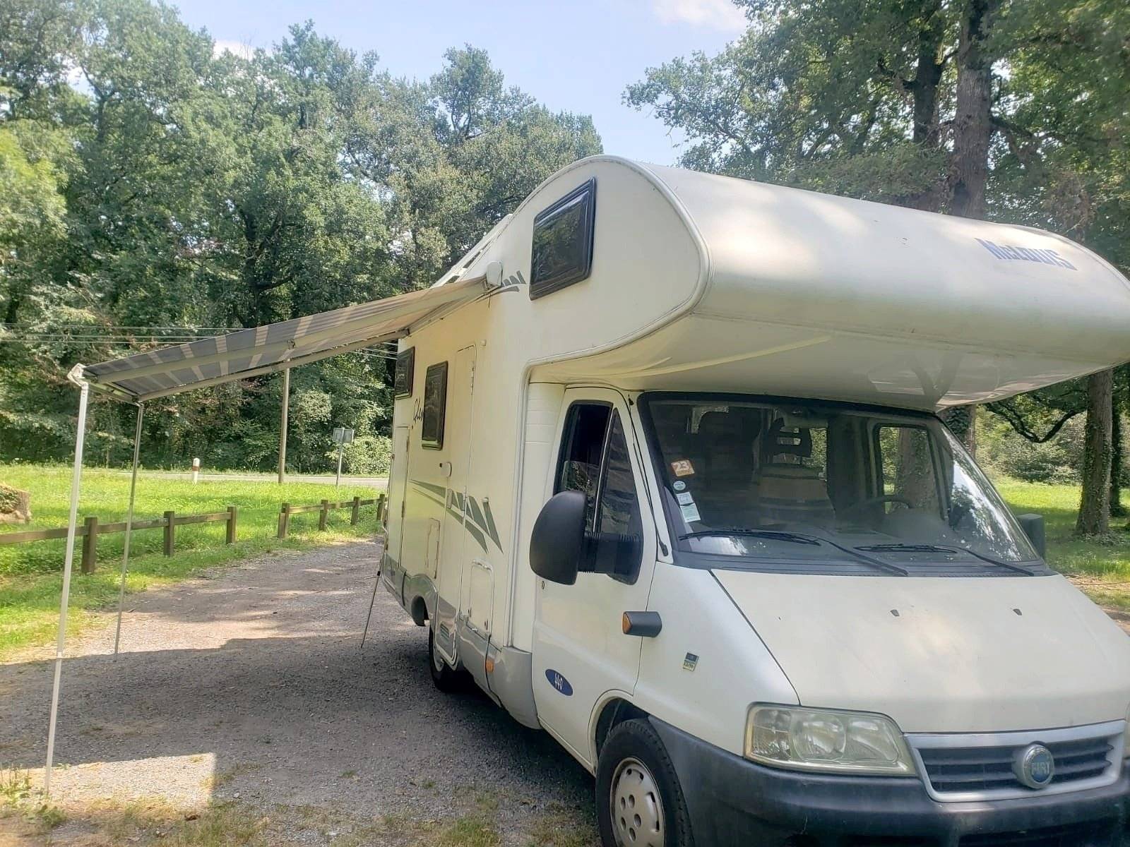 Vista frontale a ¾ Fiat Fiat - Yescapa