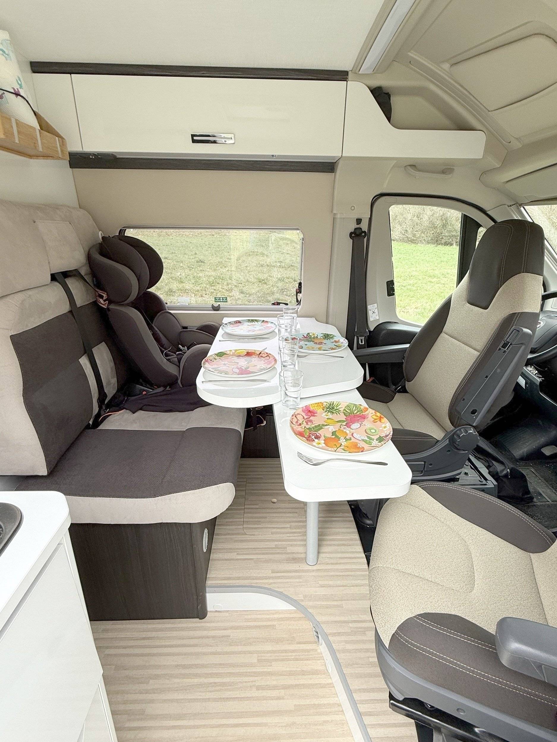 Coin repas Fiat DUCATO 2.3 140CV - Yescapa