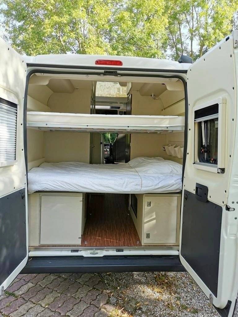 slaapplaatsen Fiat Fiat Ducato 140 CV - Yescapa