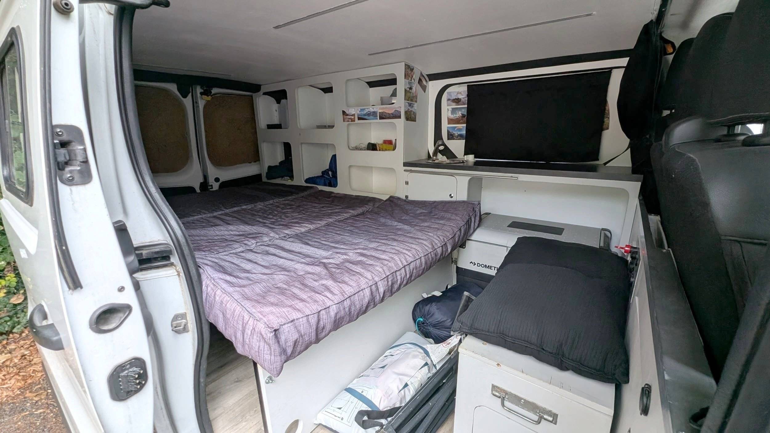 Plazas en cama Renault Trafic 1,6 l 120 ch - Yescapa