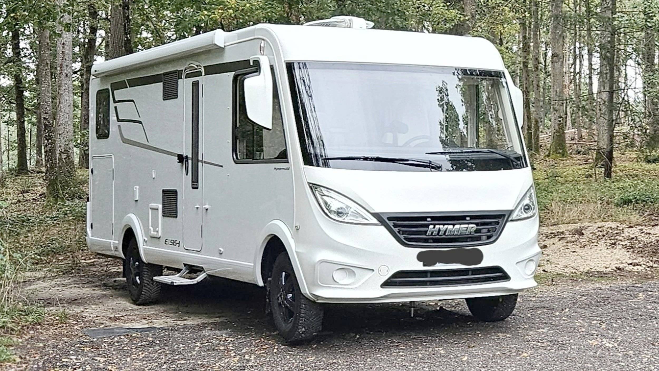 Hymer Exisis-i 678