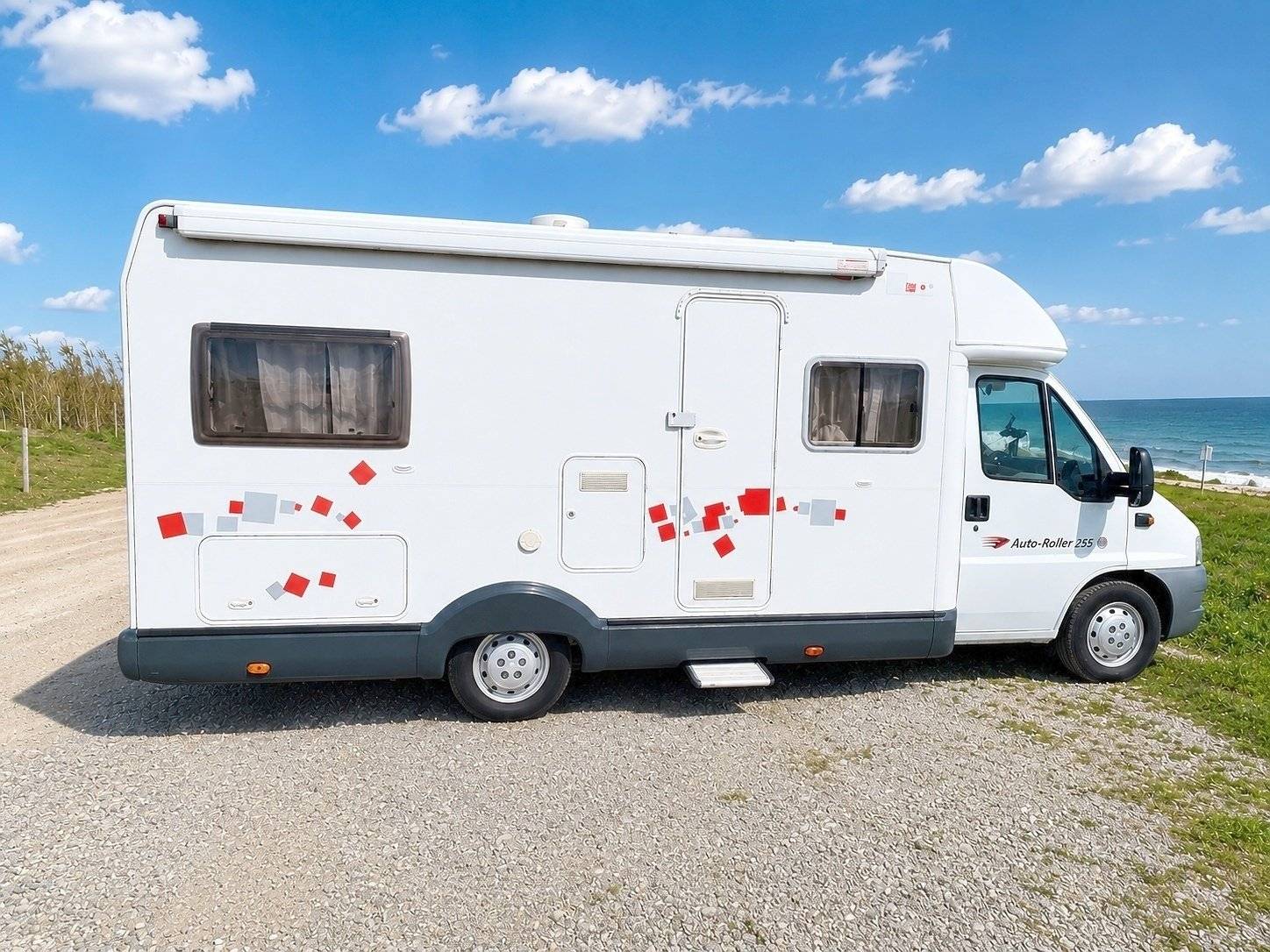 Front view from 3/4 Fiat FIAT DUCATO 2.3D - Yescapa