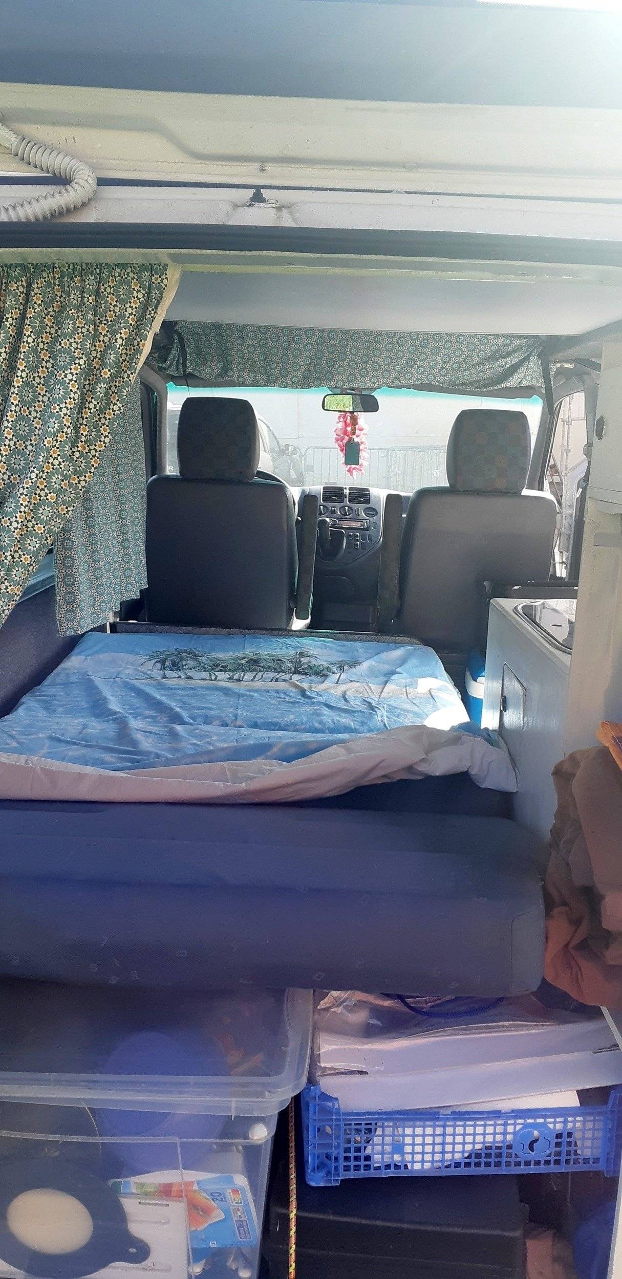 Slaapplaatsen Mercedes Mercedes vito - Yescapa