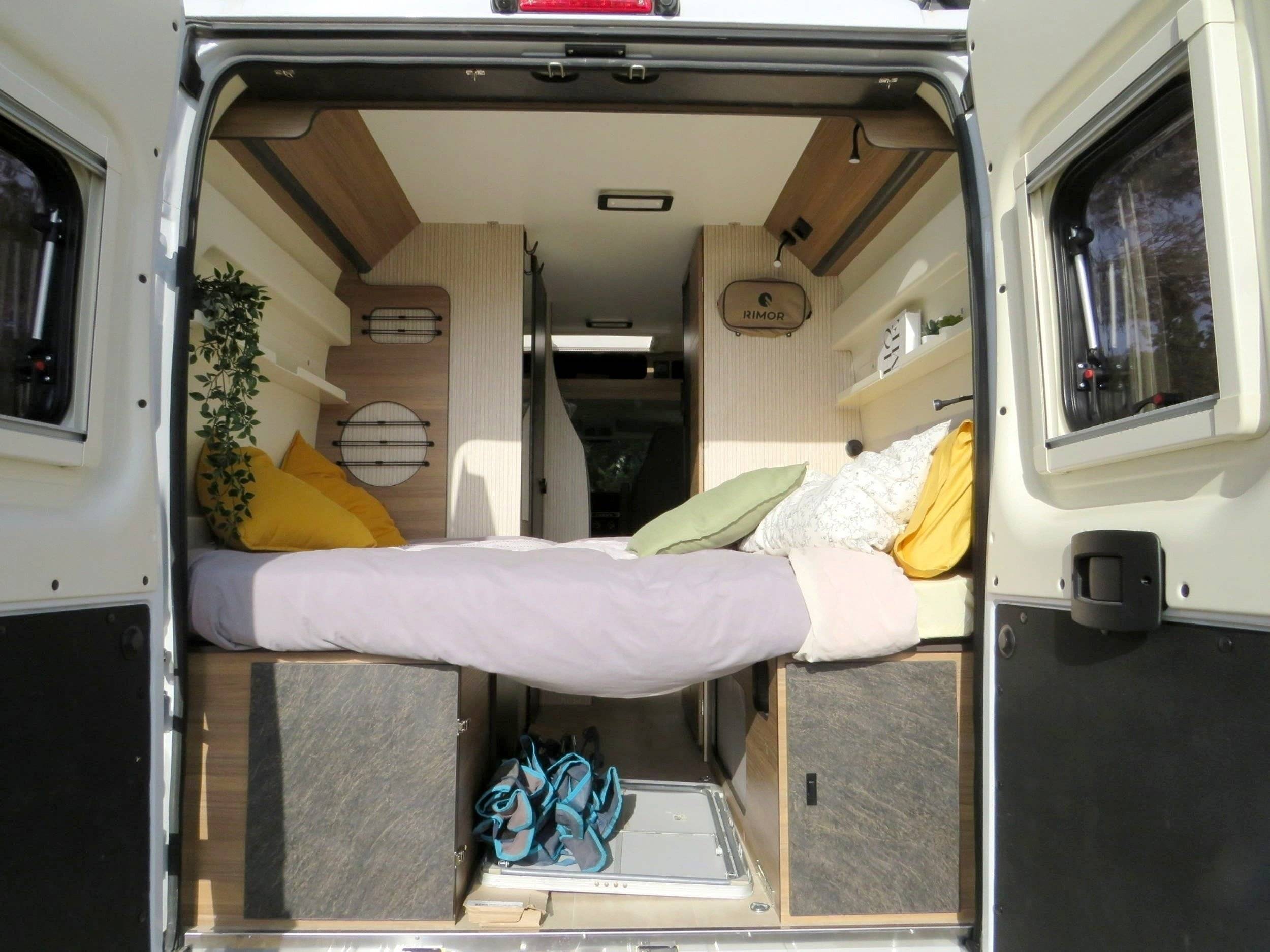 Schlafplätze Fiat Ducato 3,0 l 130 ch - Yescapa