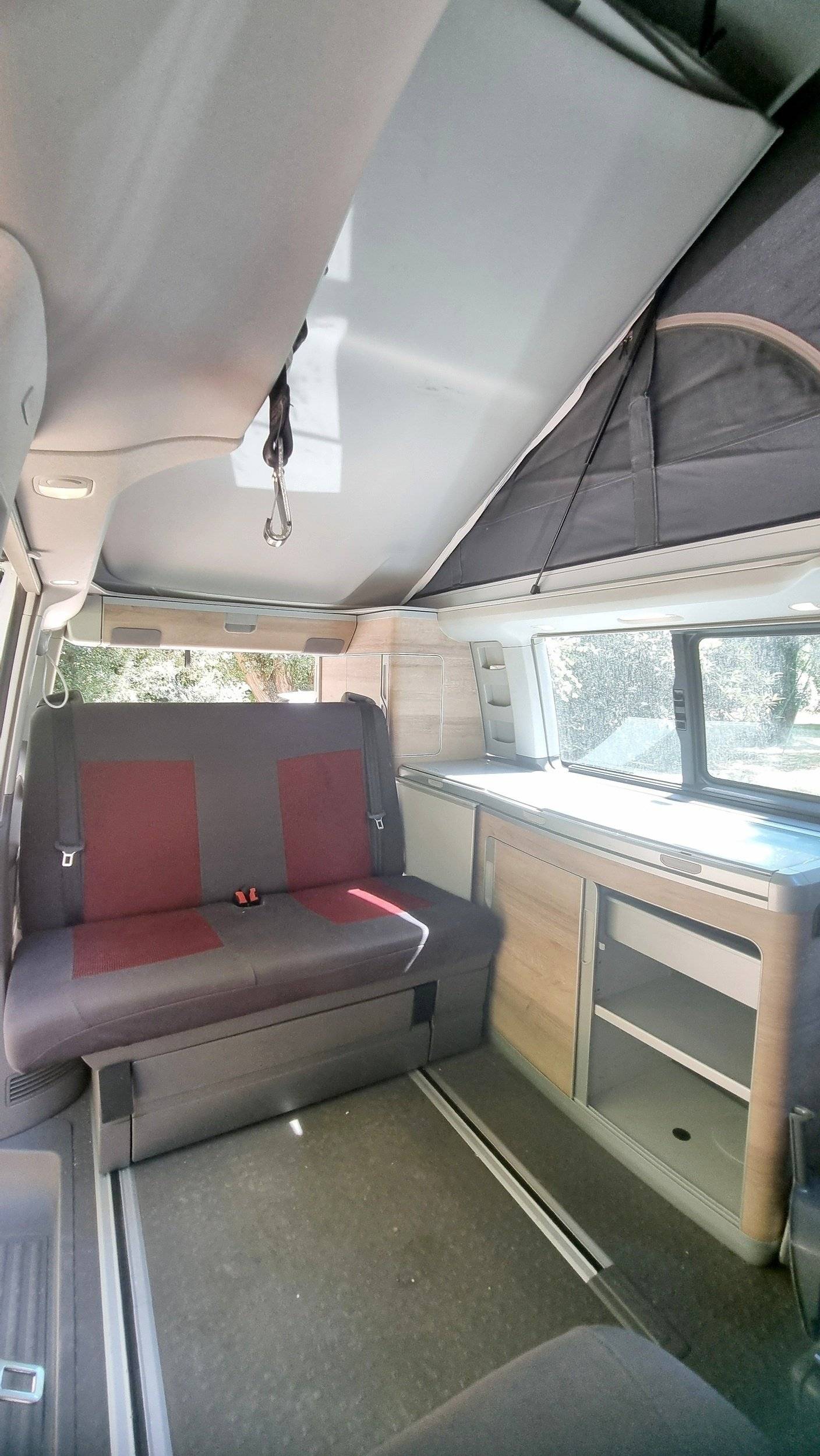 Volkswagen Volkswagen T6 California COAST