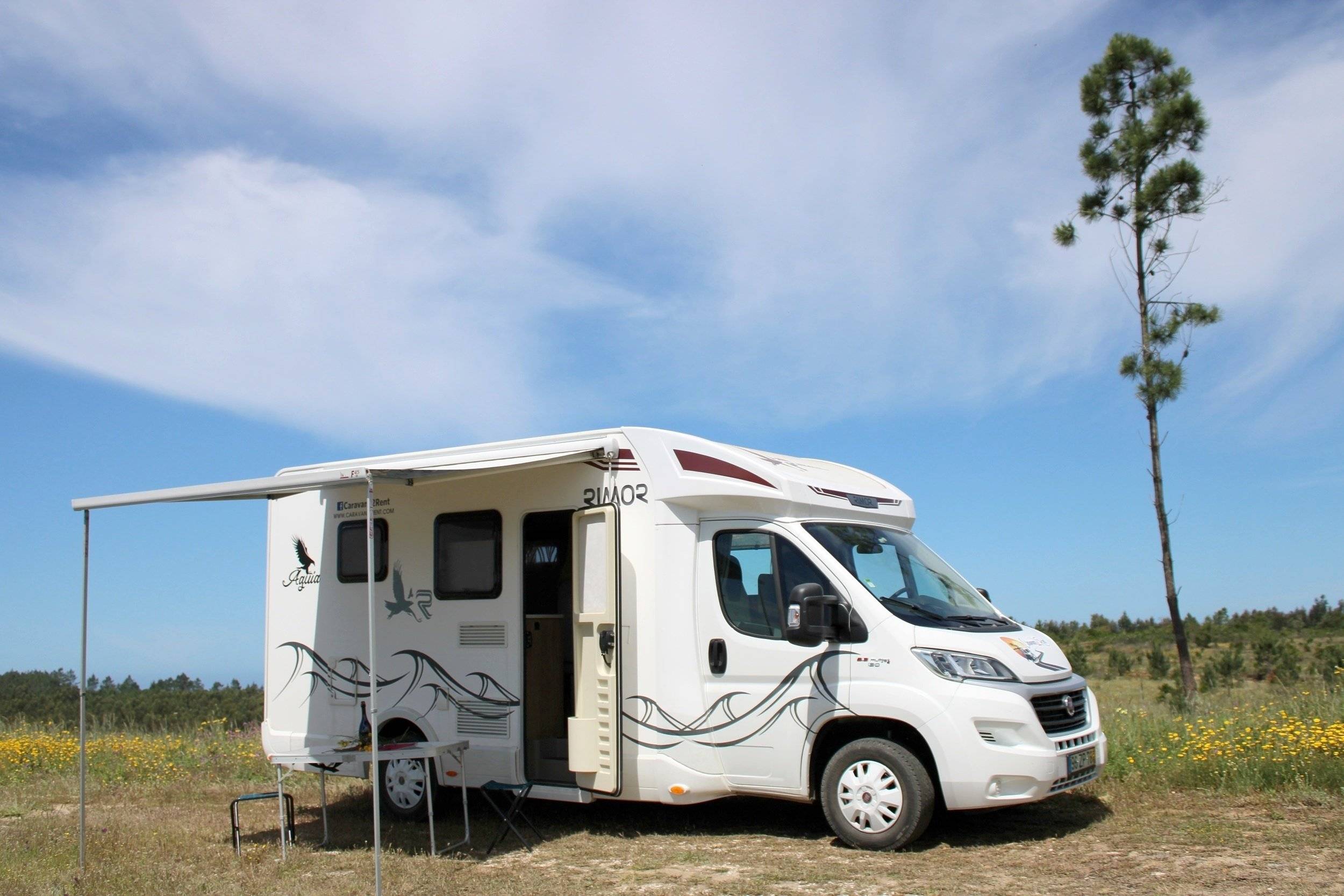 Front view from 3/4 Fiat ÁGUIA - Yescapa