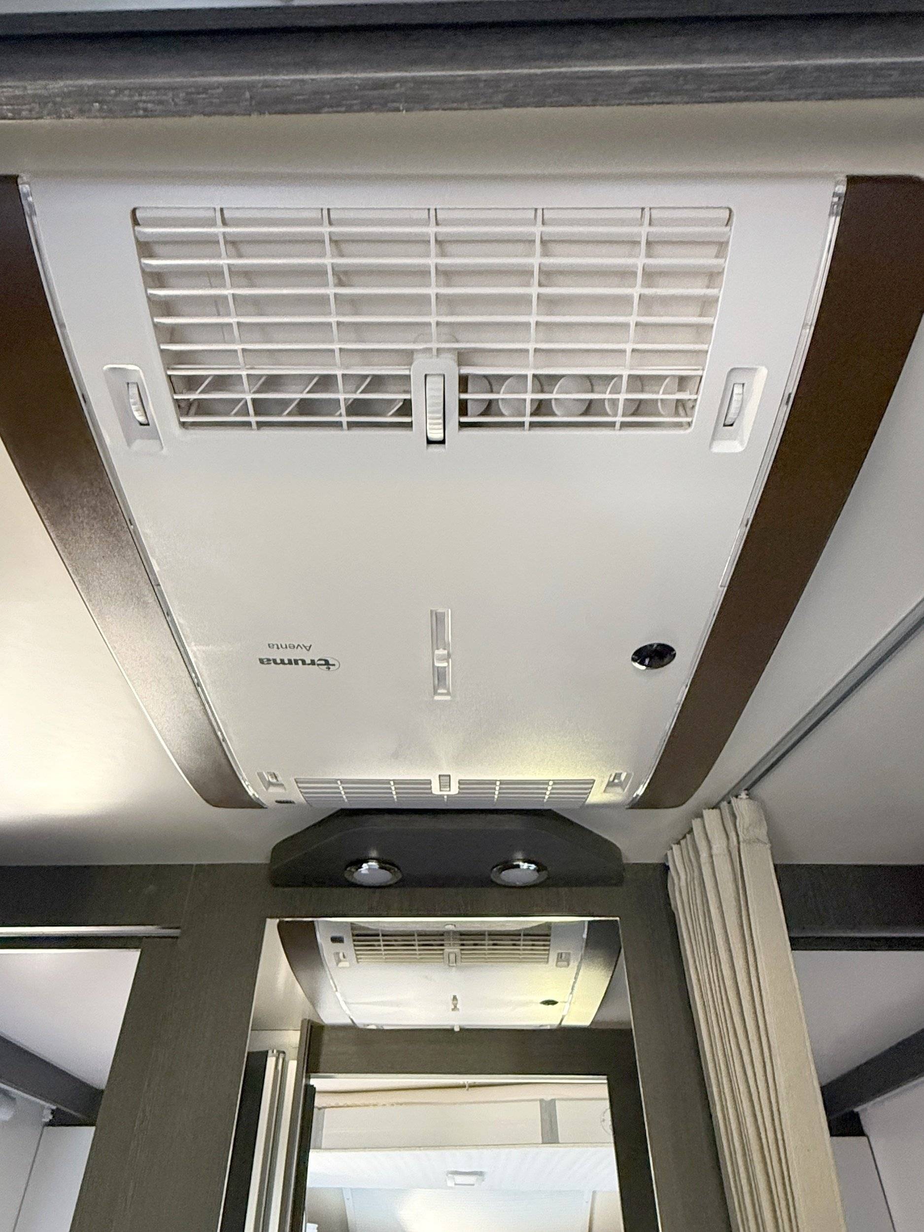 Mgp Véhicules Récréatifs Triostyle