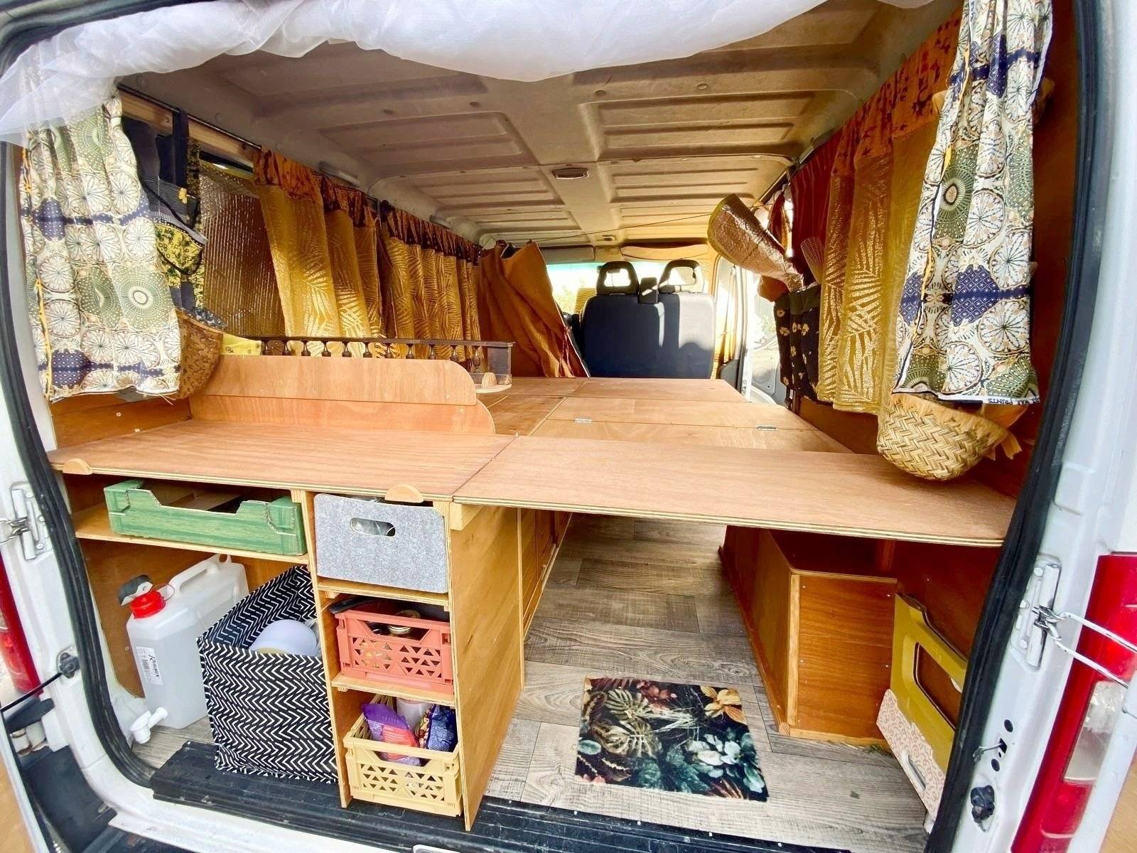 Menjador Peugeot Boxer - Yescapa