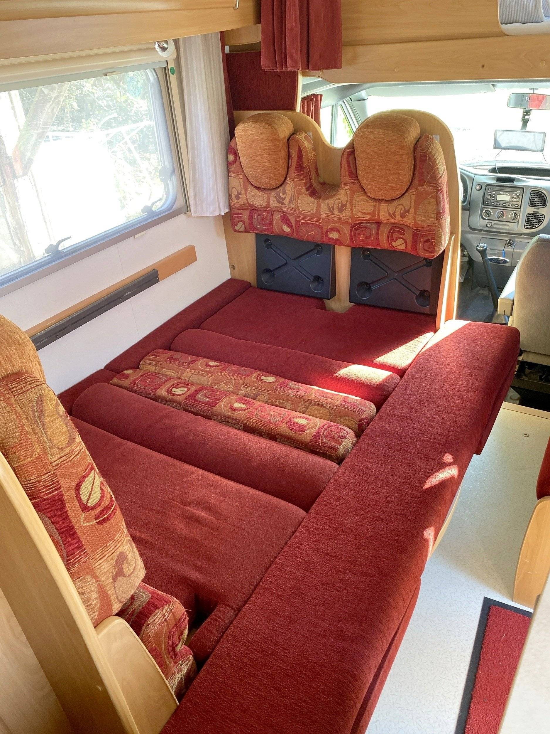 Challenger Transit 2,4 l TDCi 140 ch.