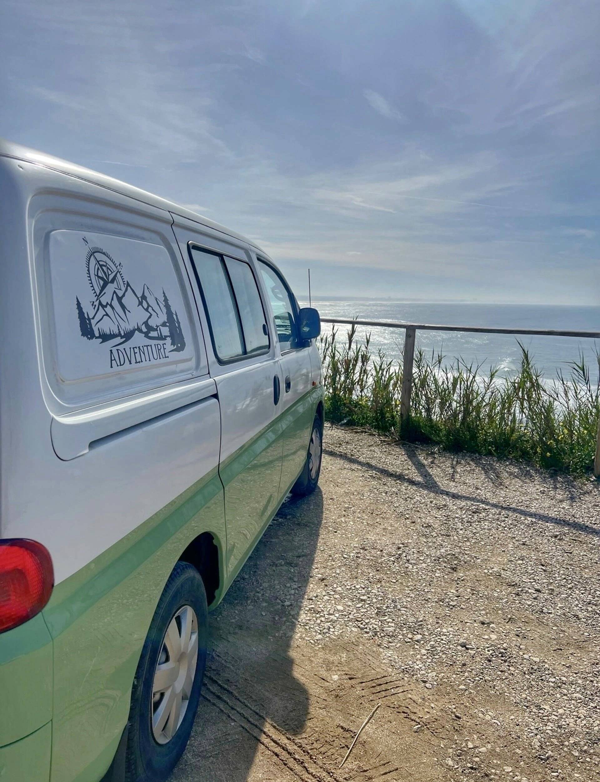 schräge Vorderansicht Hyundai H1 - Yescapa