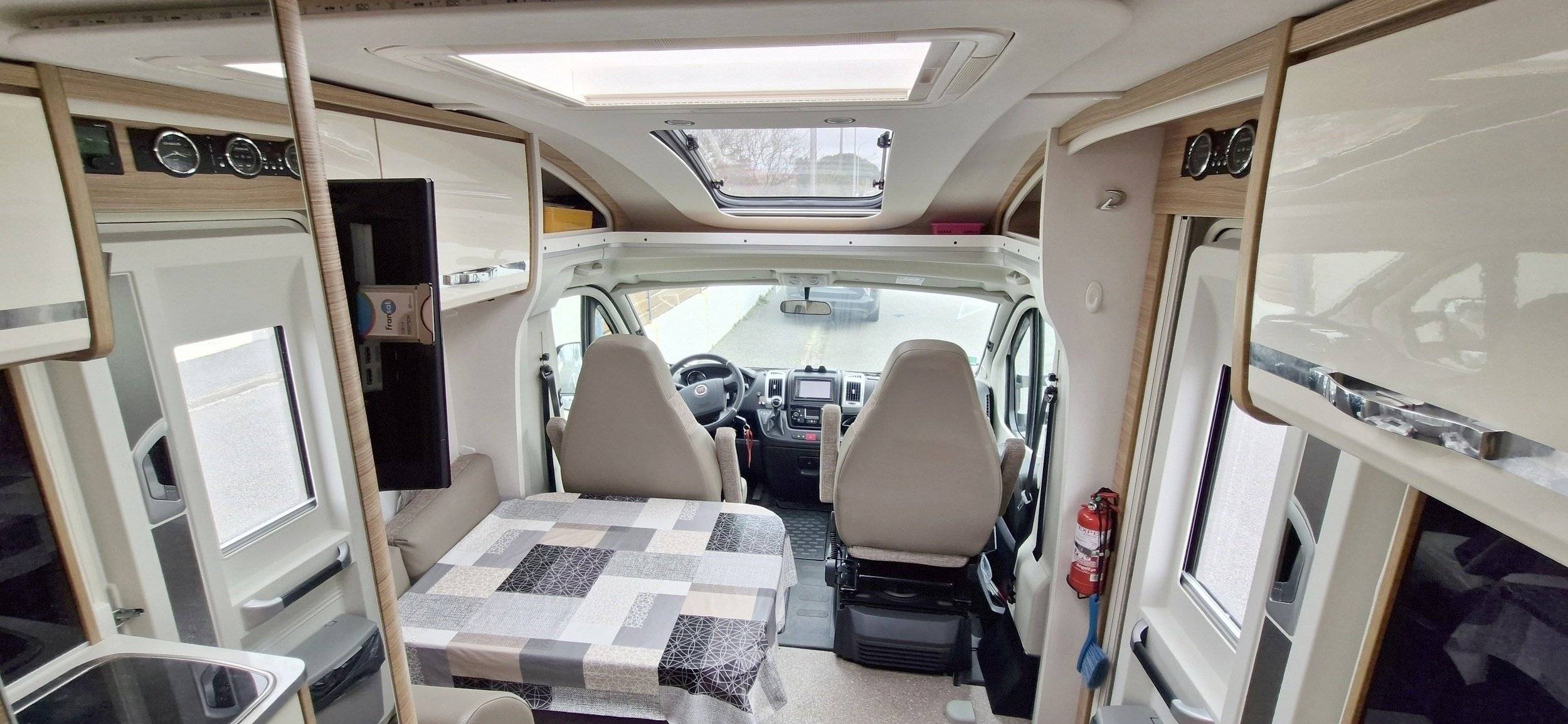 Eethoek Fiat 2,3 l 130 ch - Yescapa