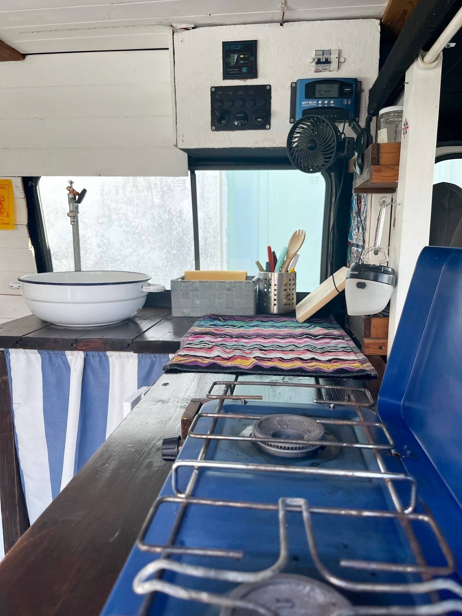 Dining Area Ford Transit - Yescapa
