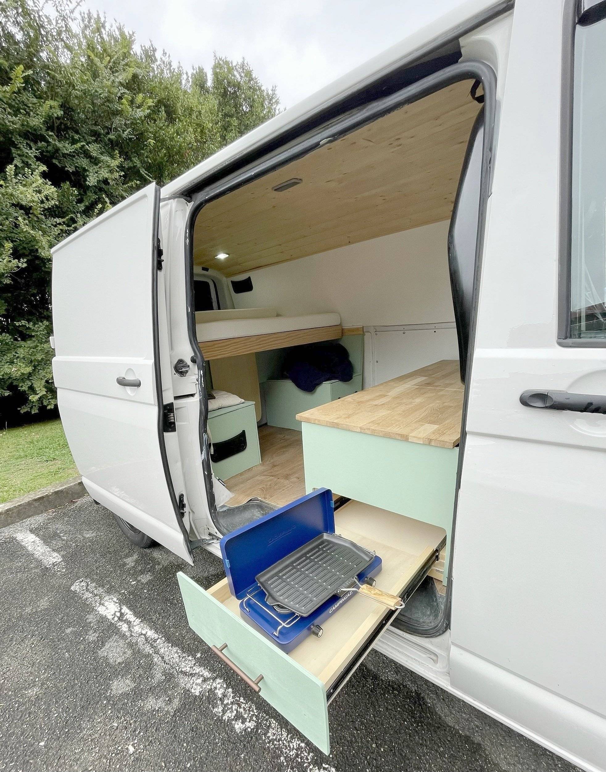 Menjador Volkswagen T5 2,0 l 180 ch - Yescapa