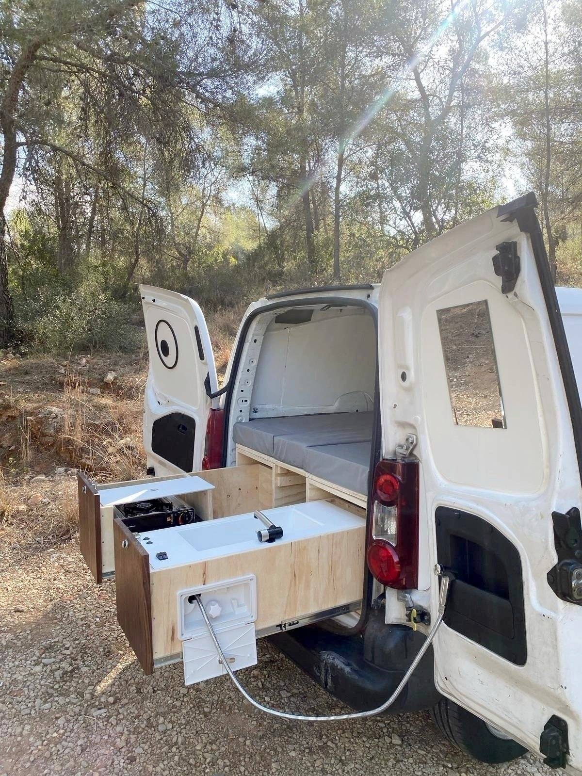 Armorique Van Partner1,6 HDI 110 Ch