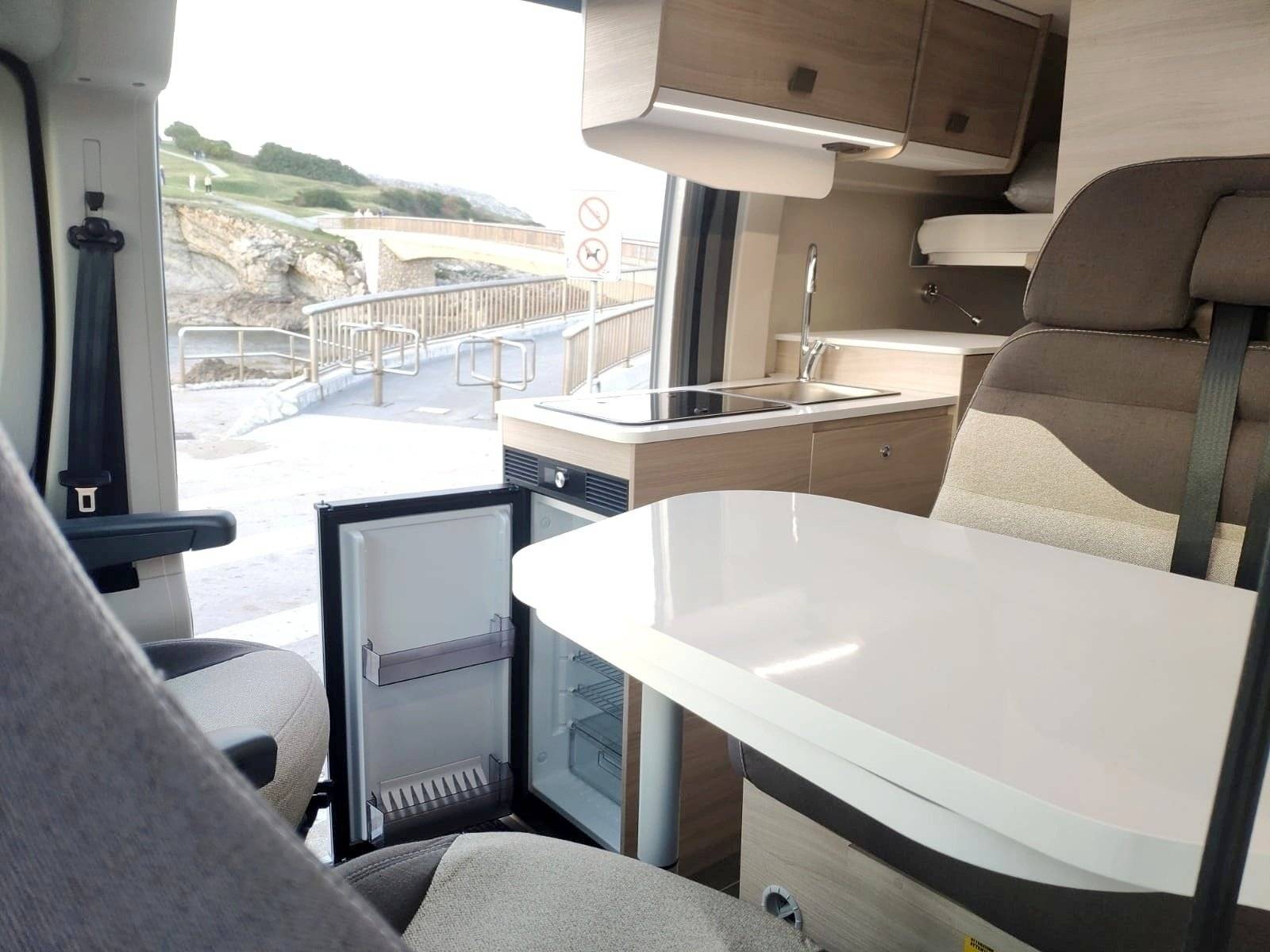 Coin repas Citroën - Yescapa