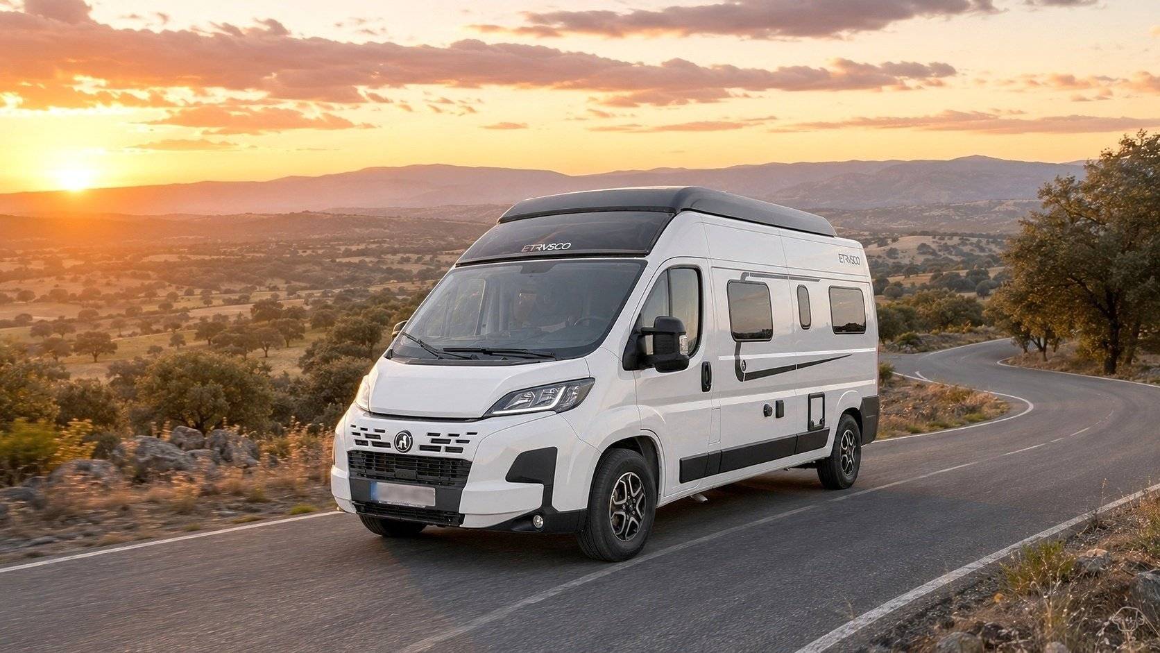 schräge Vorderansicht Fiat Ducato 2,2l Multijet 100 ch. - Yescapa