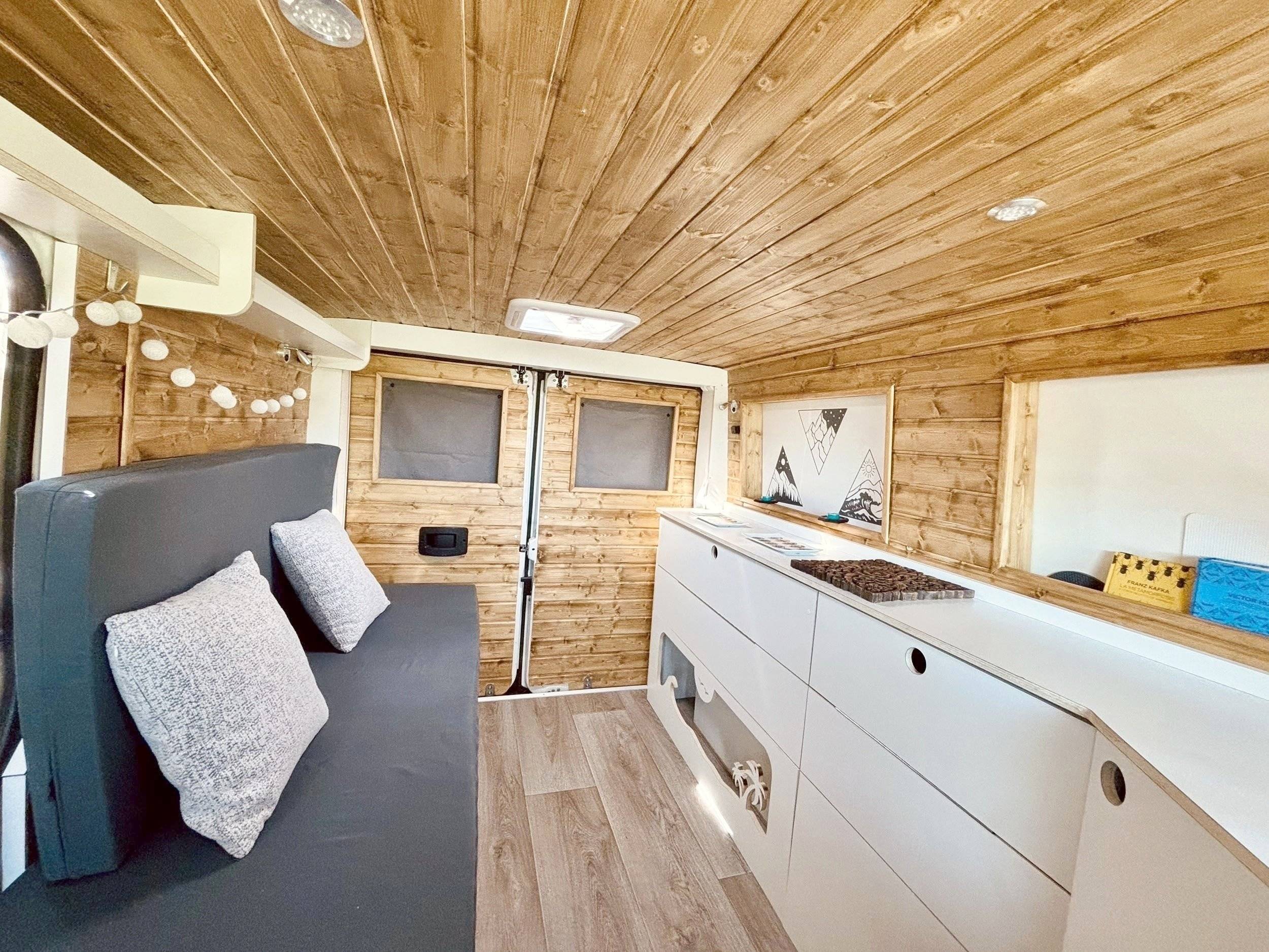 Vista frontale a ¾ Fiat Ducato 2,3 l 115 ch - Yescapa