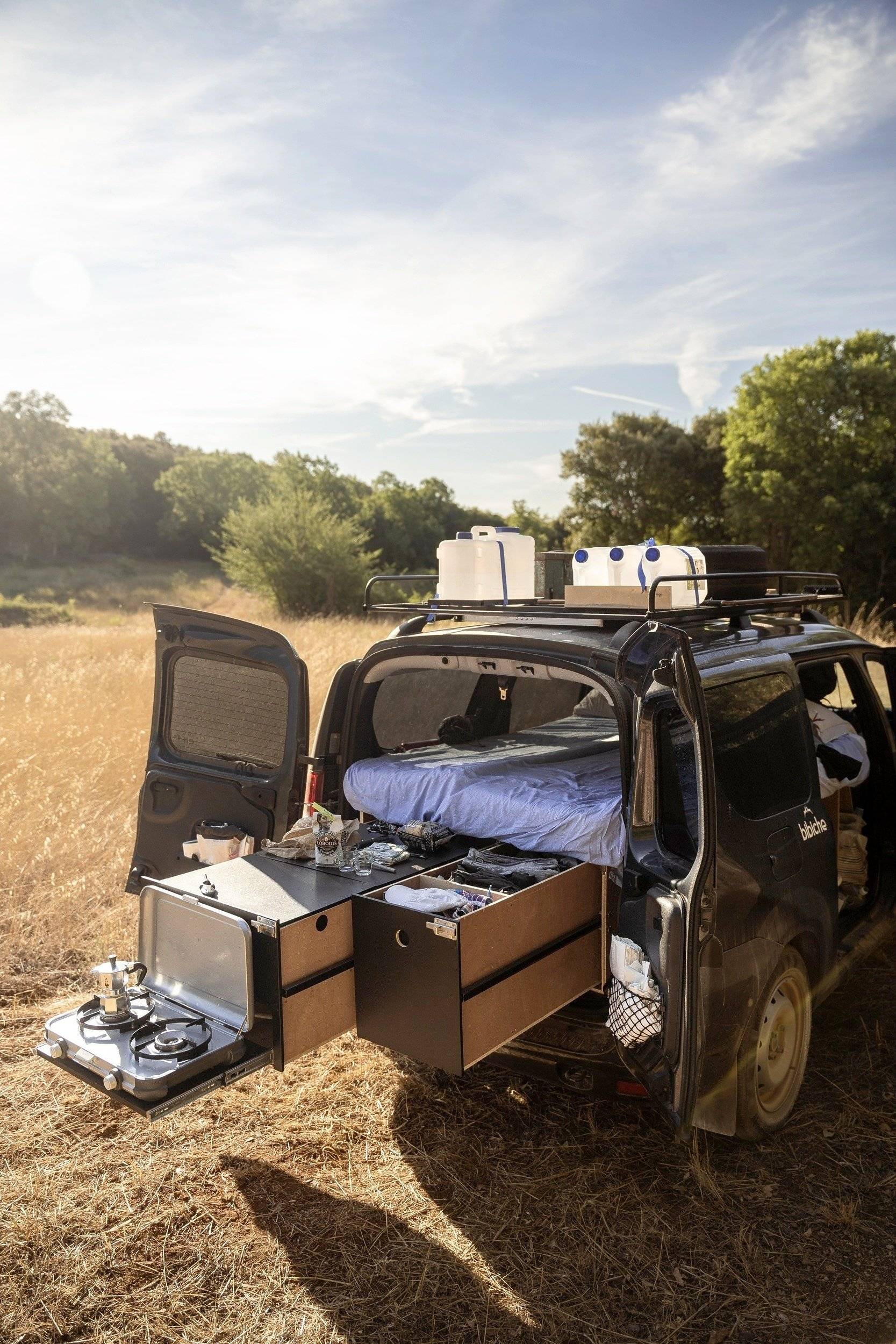 Angolo cucina Dacia Logan MCV - Yescapa